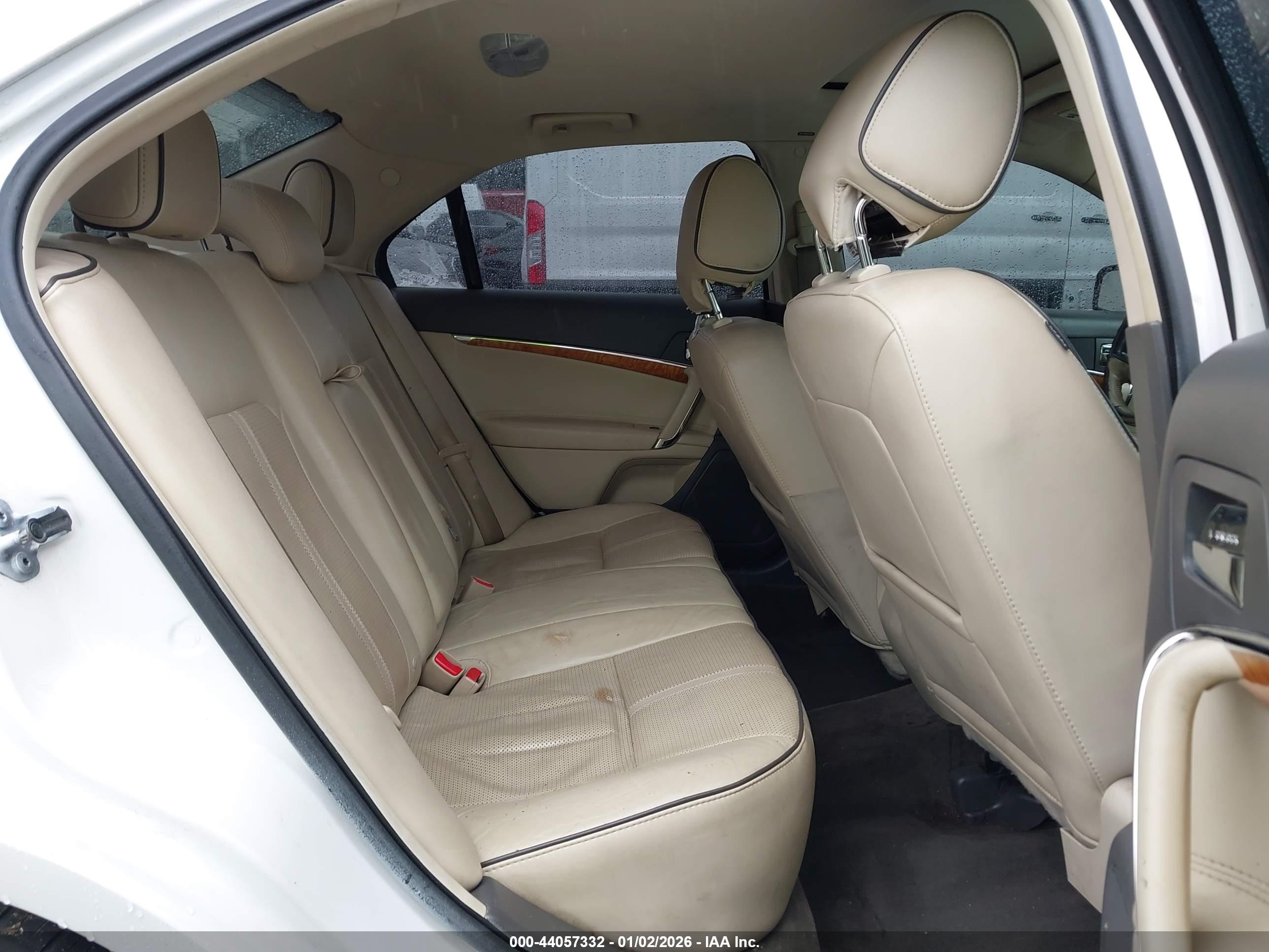 LINCOLN MKZ image 8