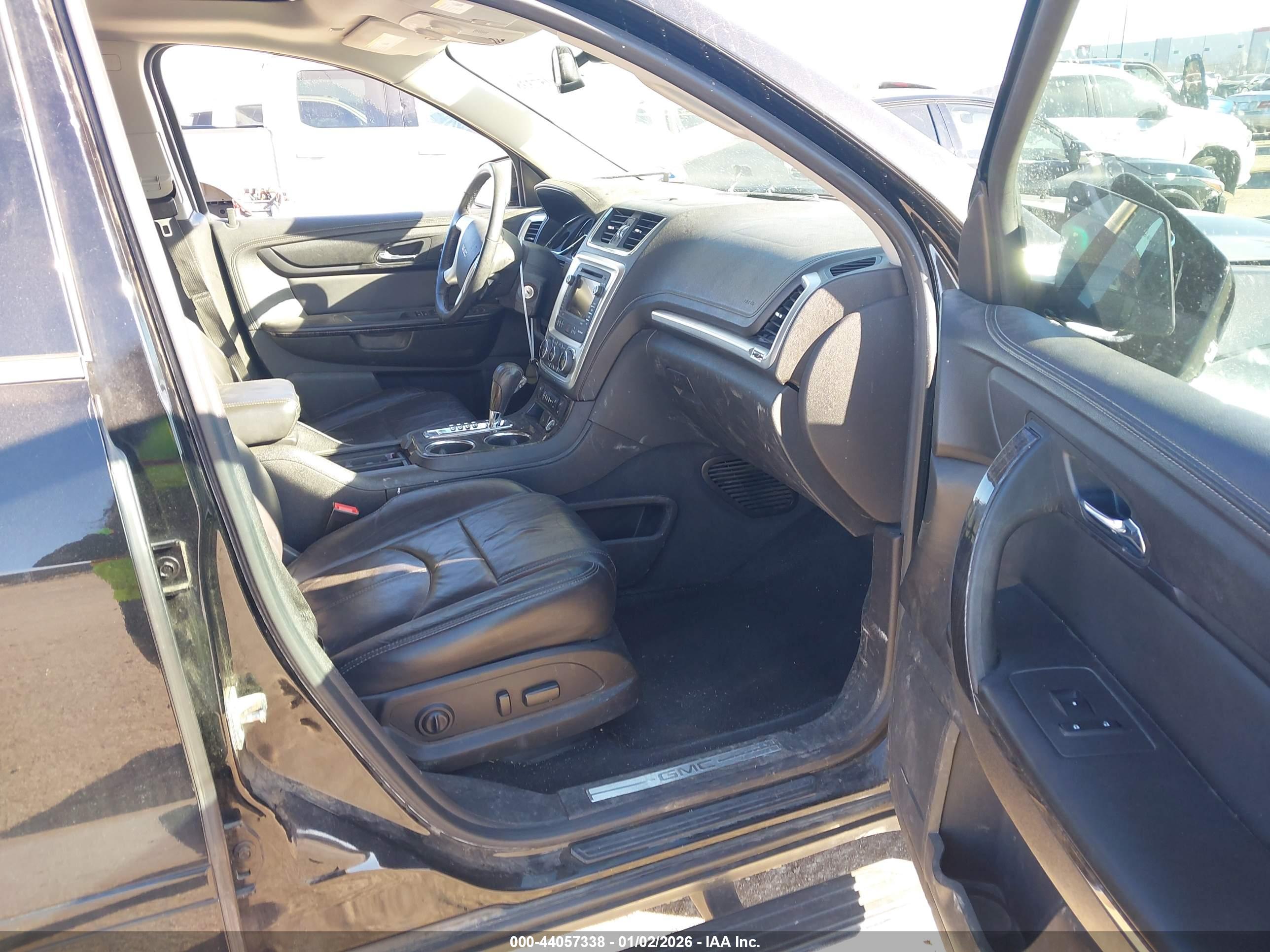 GMC ACADIA image 5