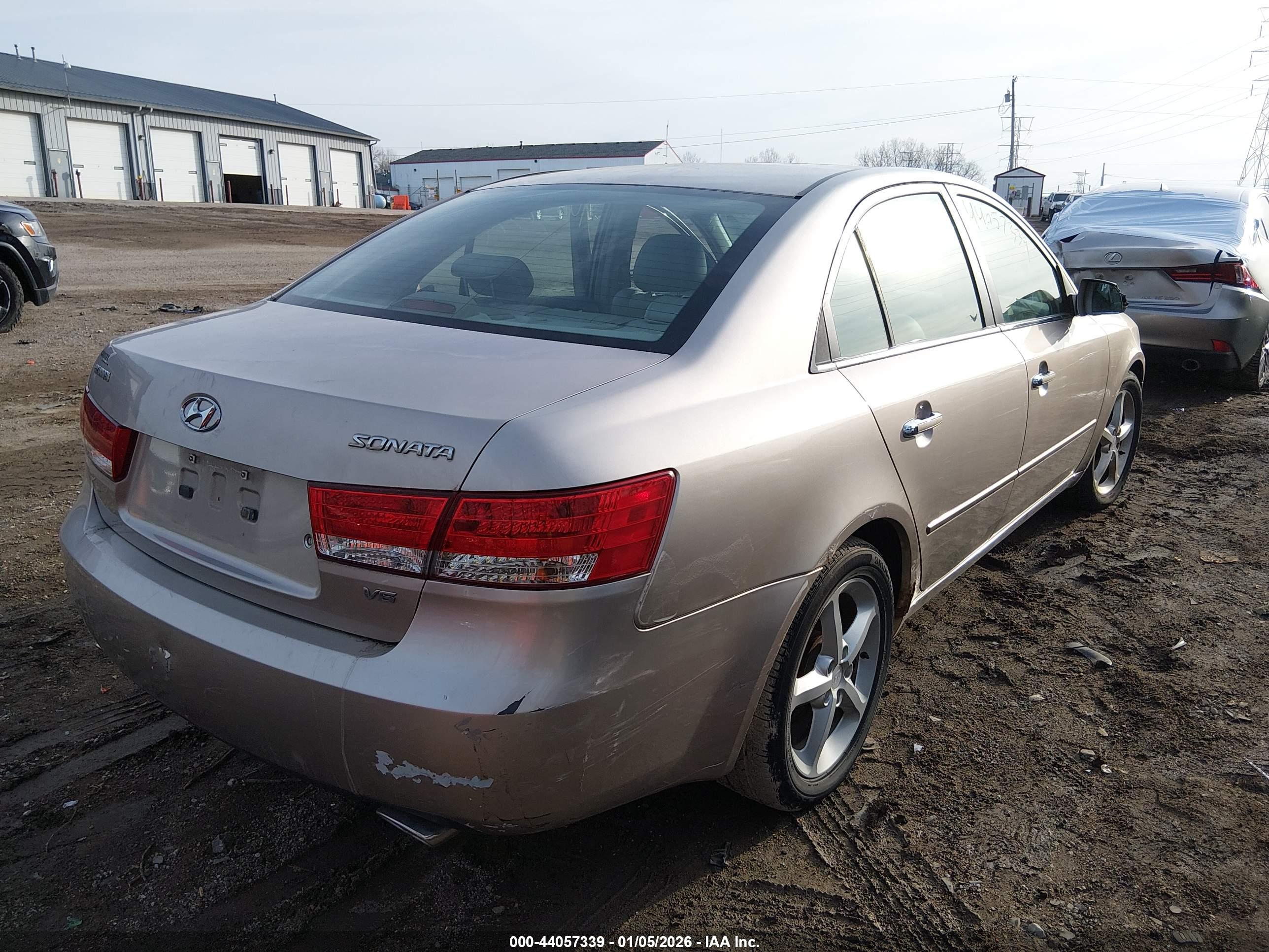 HYUNDAI SONATA image 4