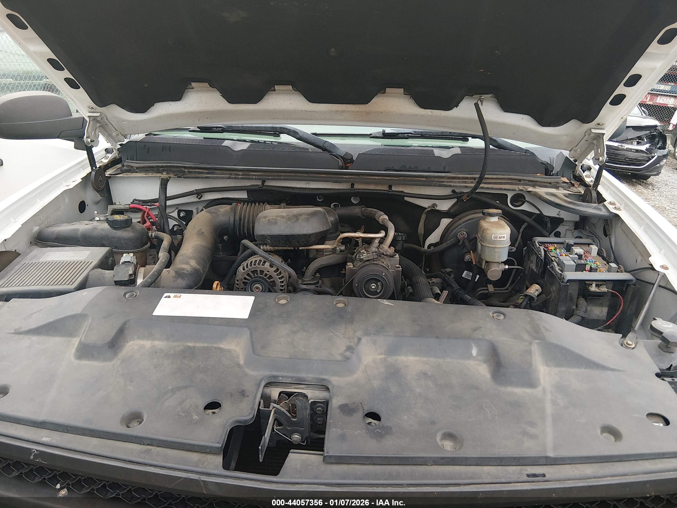 CHEVROLET SILVERADO image 10