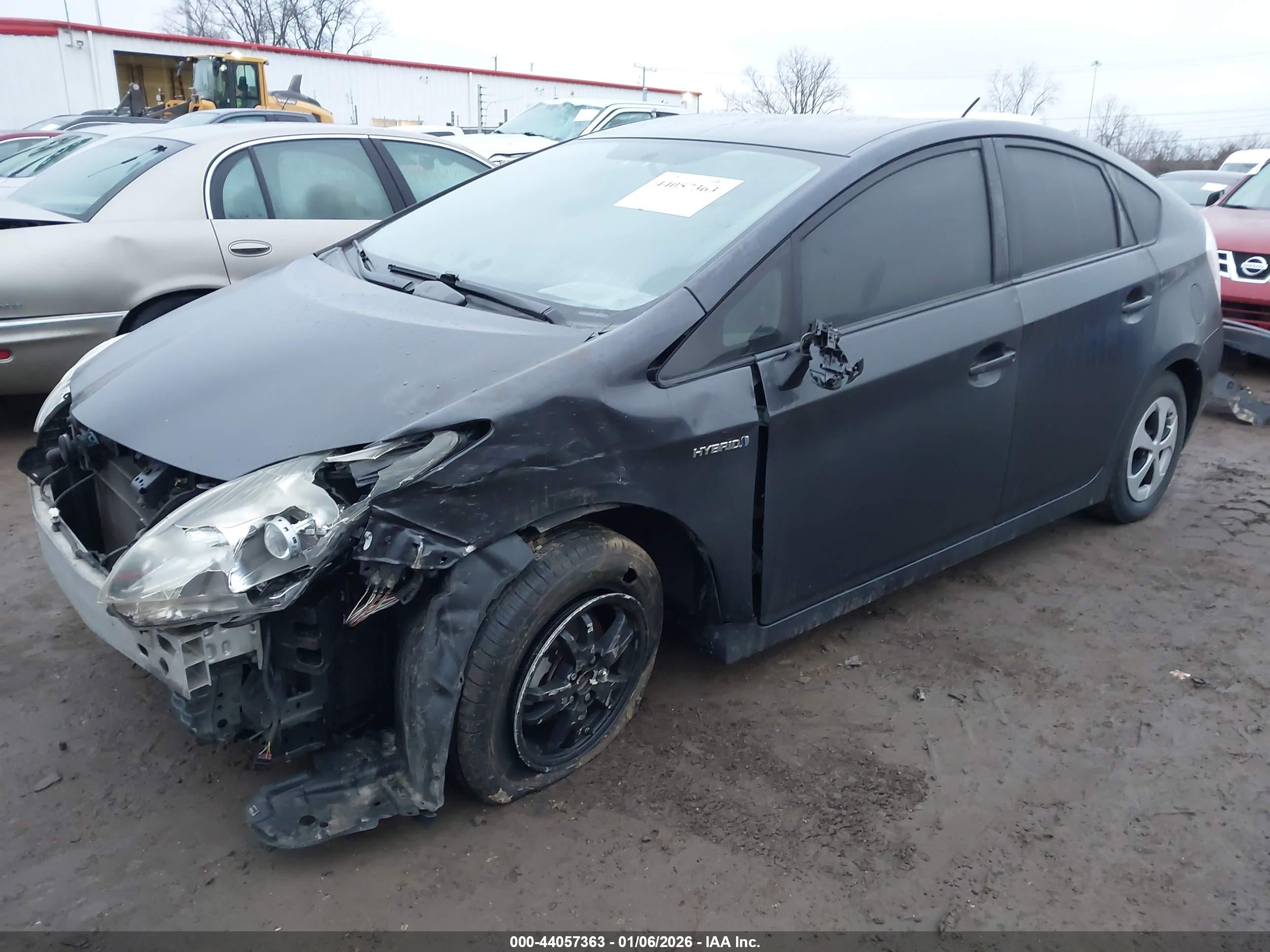 TOYOTA PRIUS image 2