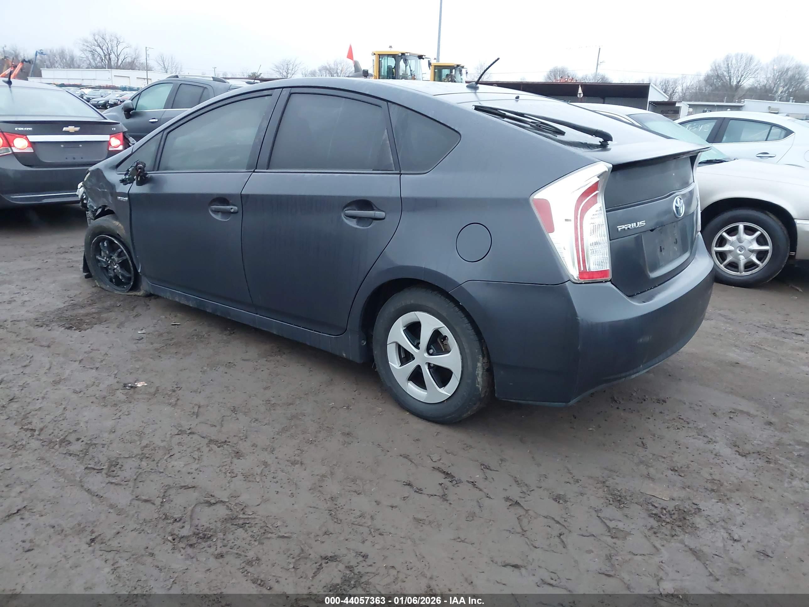TOYOTA PRIUS image 3