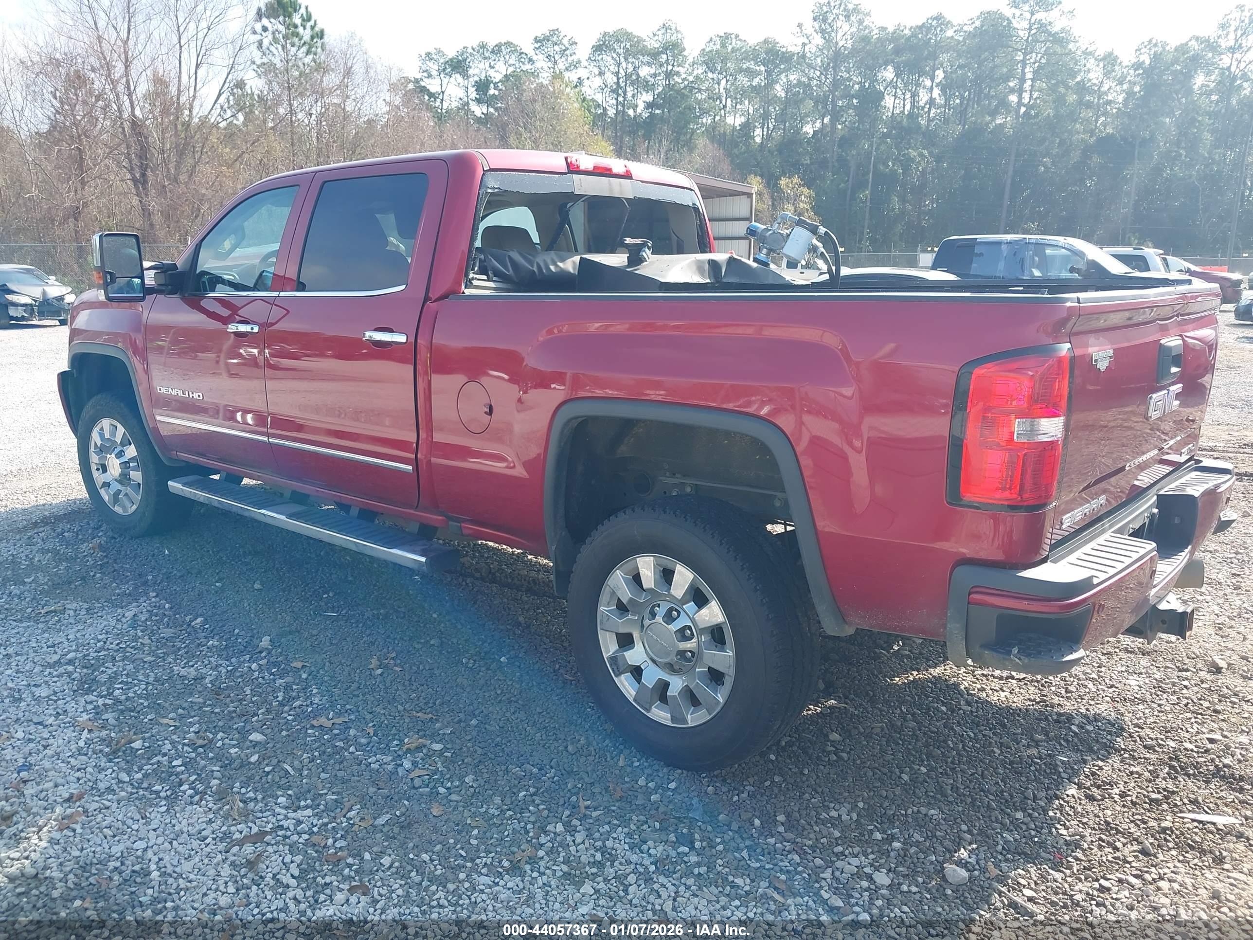 GMC SIERRA image 3