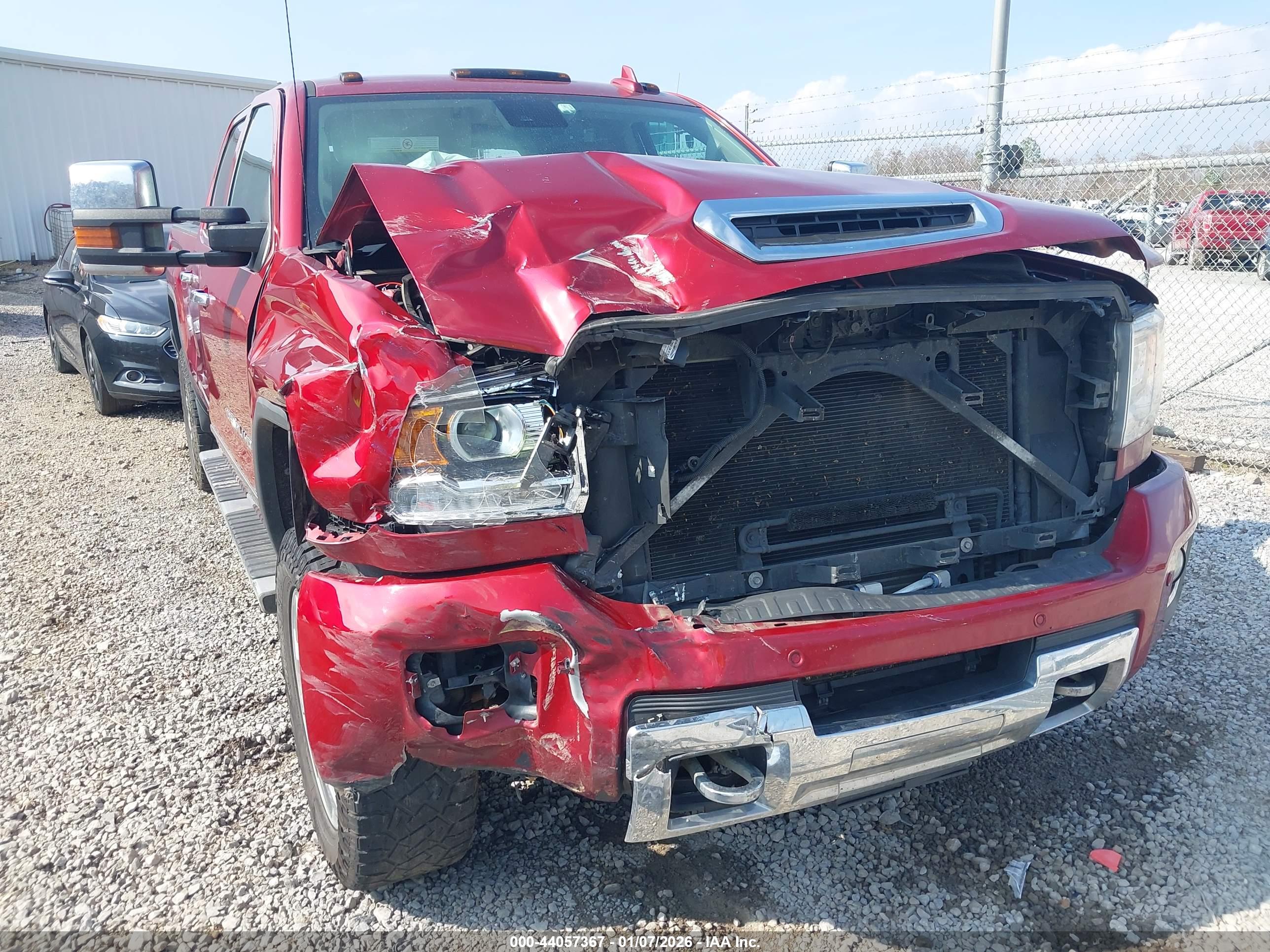 GMC SIERRA image 6