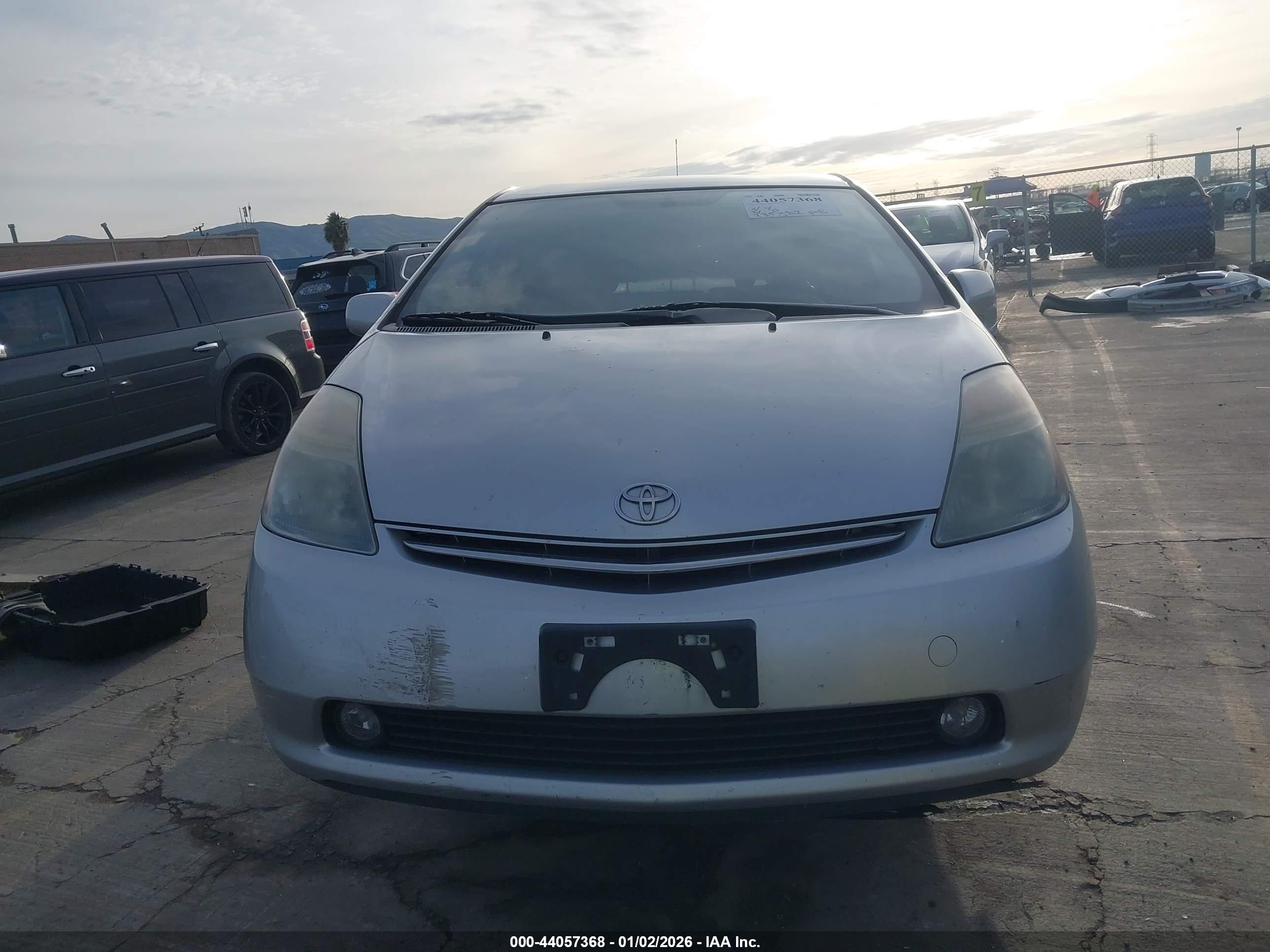 TOYOTA PRIUS image 6