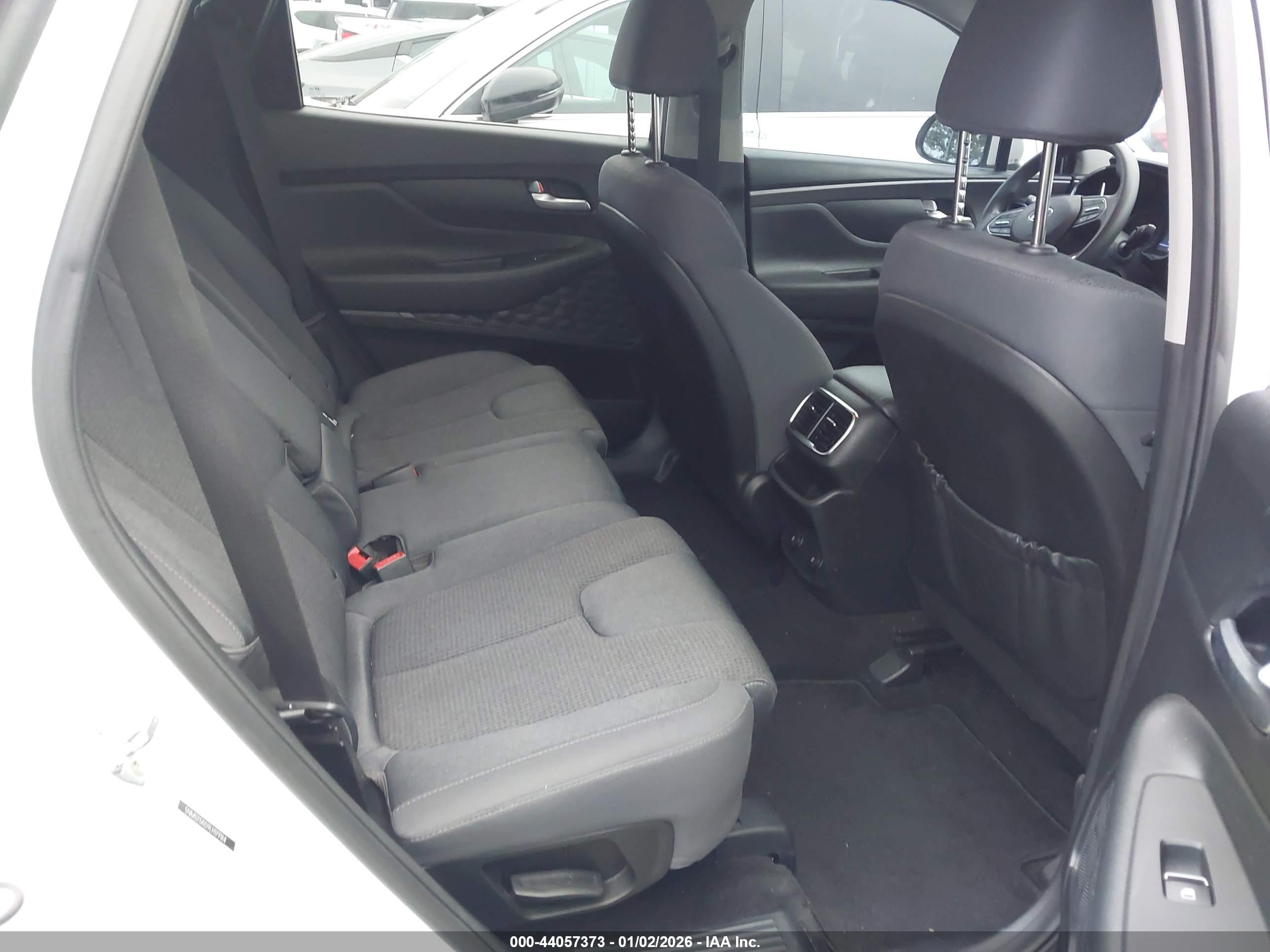 HYUNDAI SANTA image 8