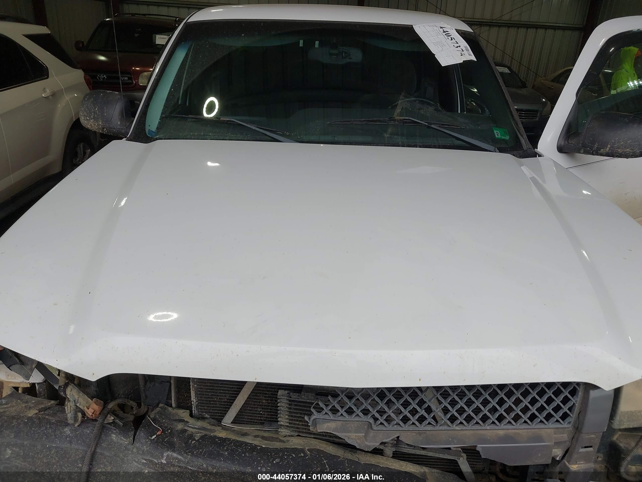 CHEVROLET SILVERADO image 10
