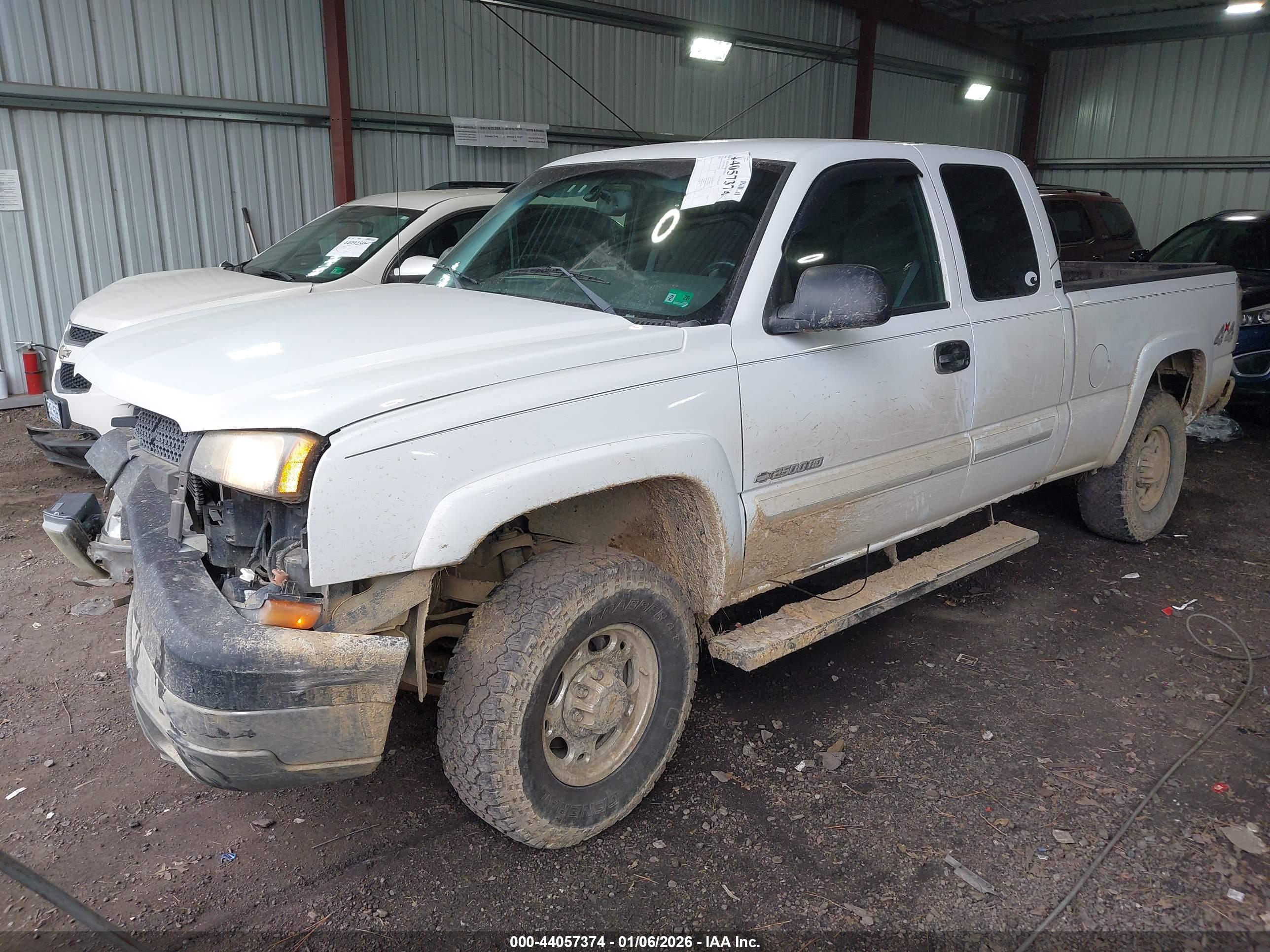 CHEVROLET SILVERADO image 2