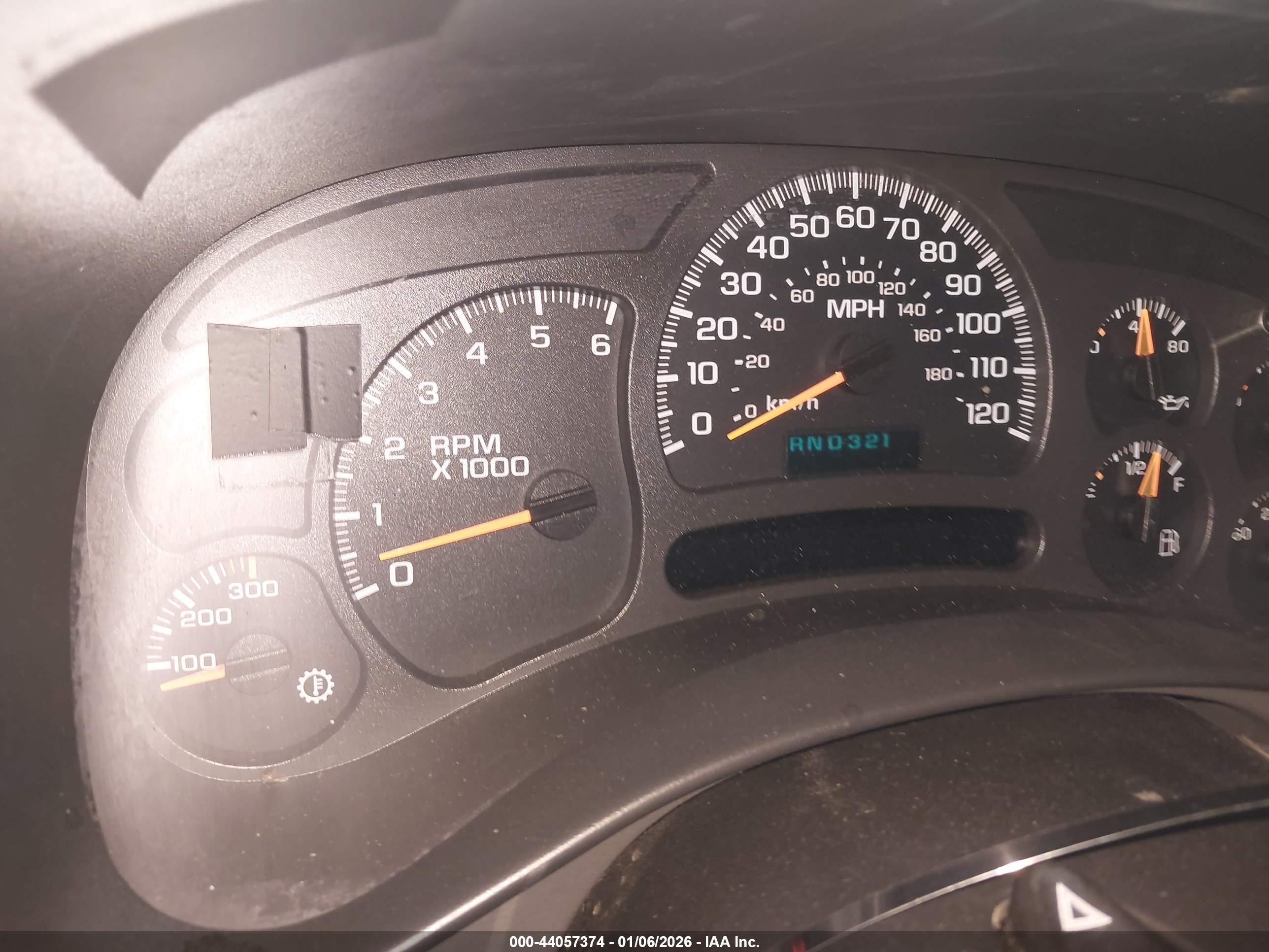 CHEVROLET SILVERADO image 7