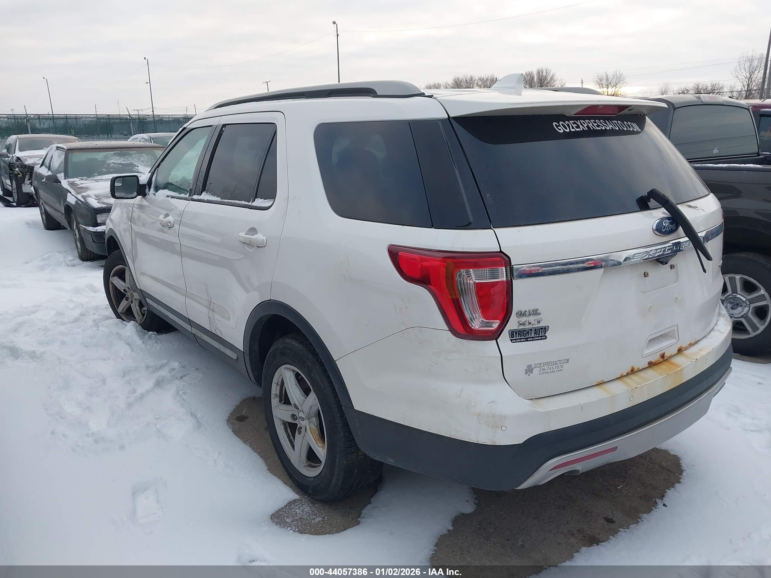 FORD EXPLORER image 3