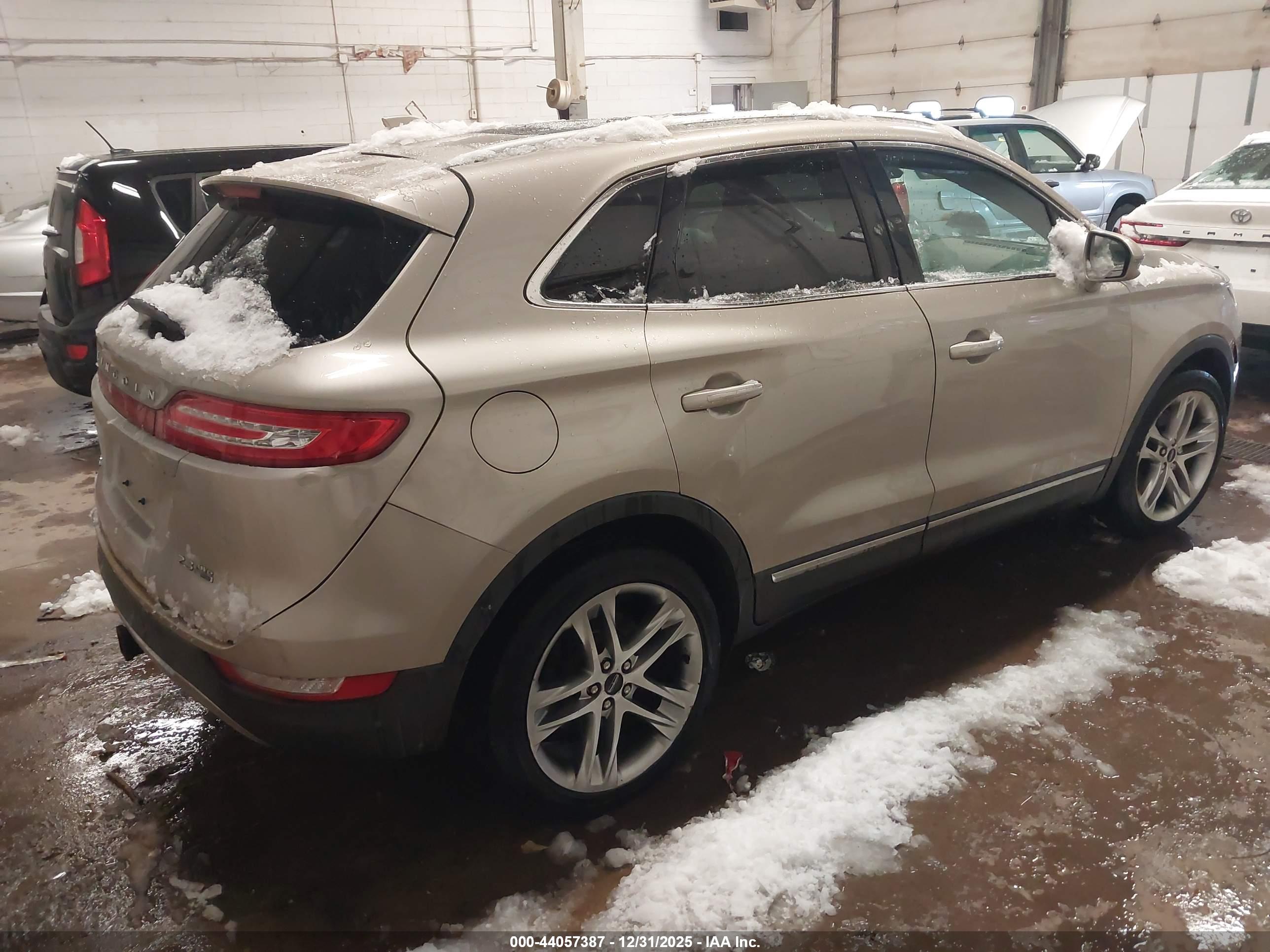 LINCOLN MKC image 4