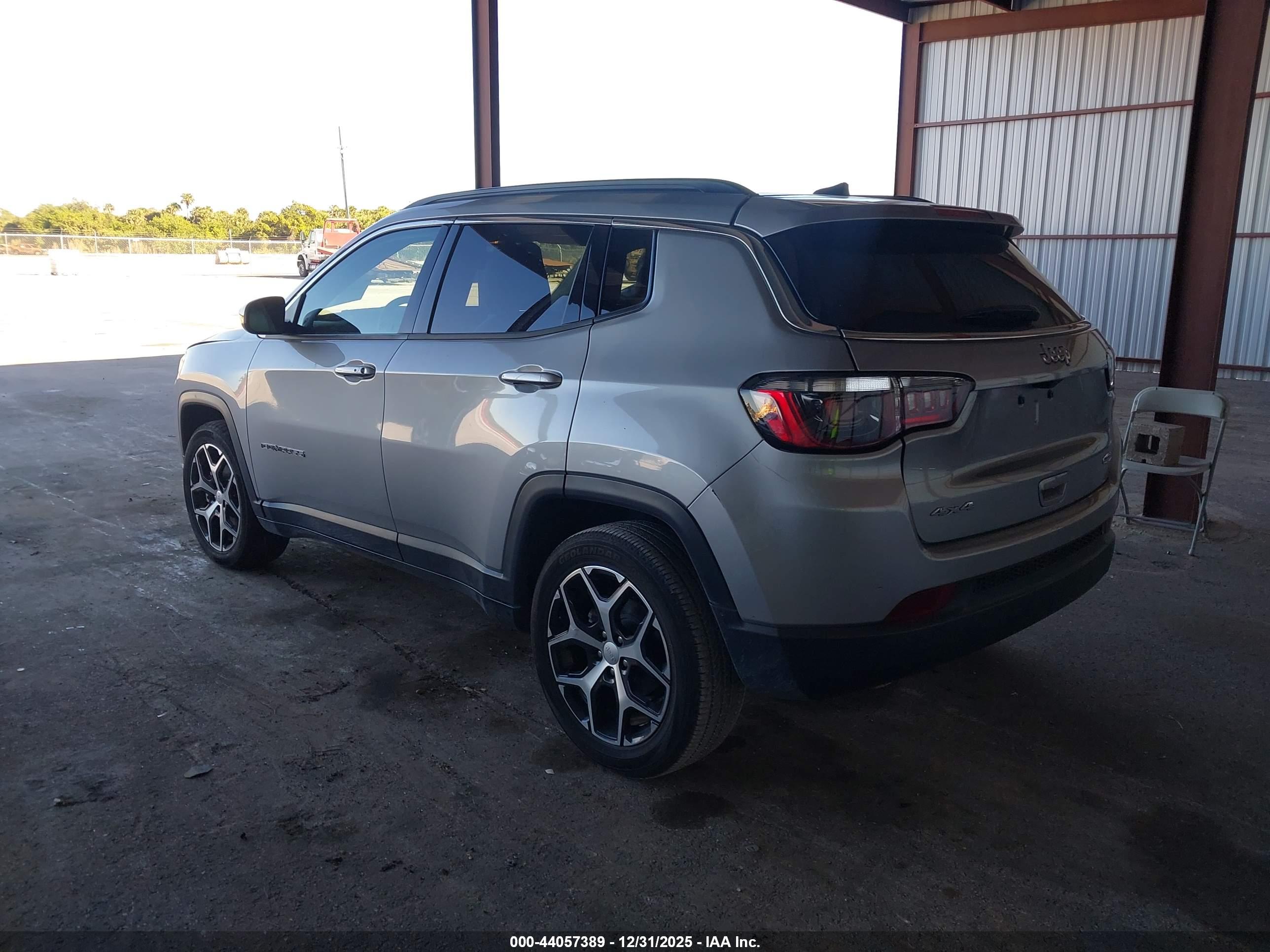 JEEP COMPASS image 3