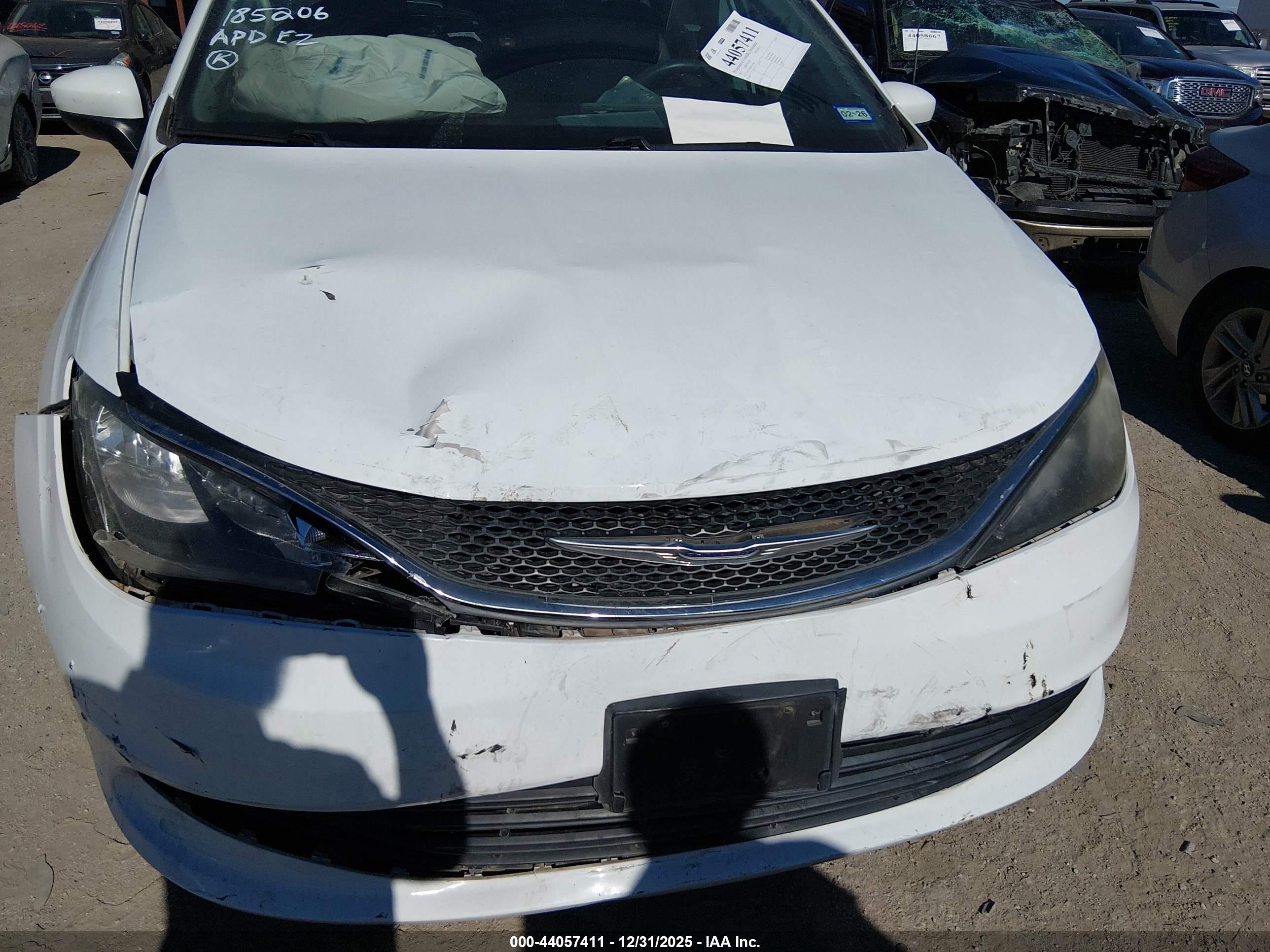 CHRYSLER PACIFICA image 6
