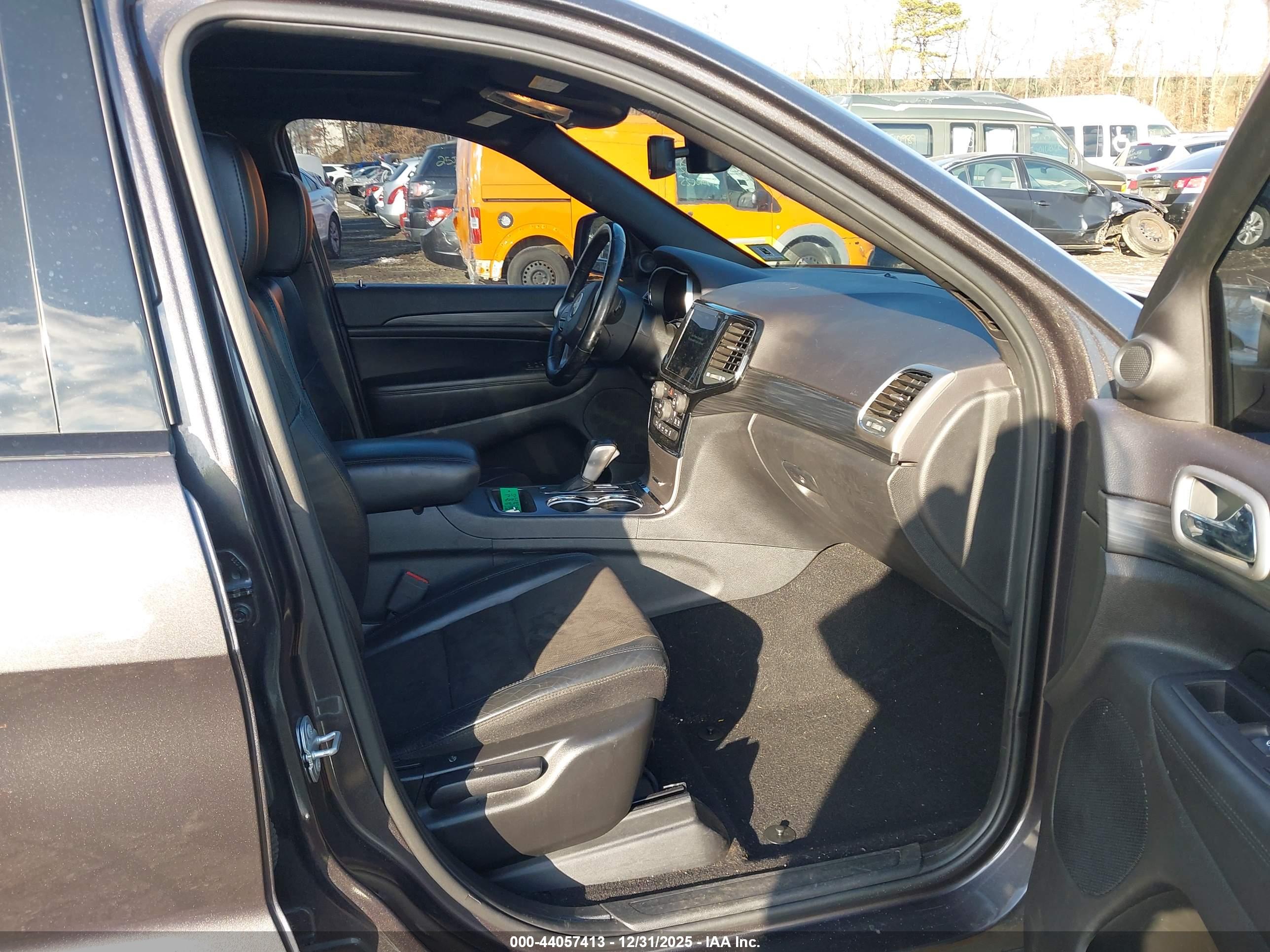 JEEP GRAND image 5