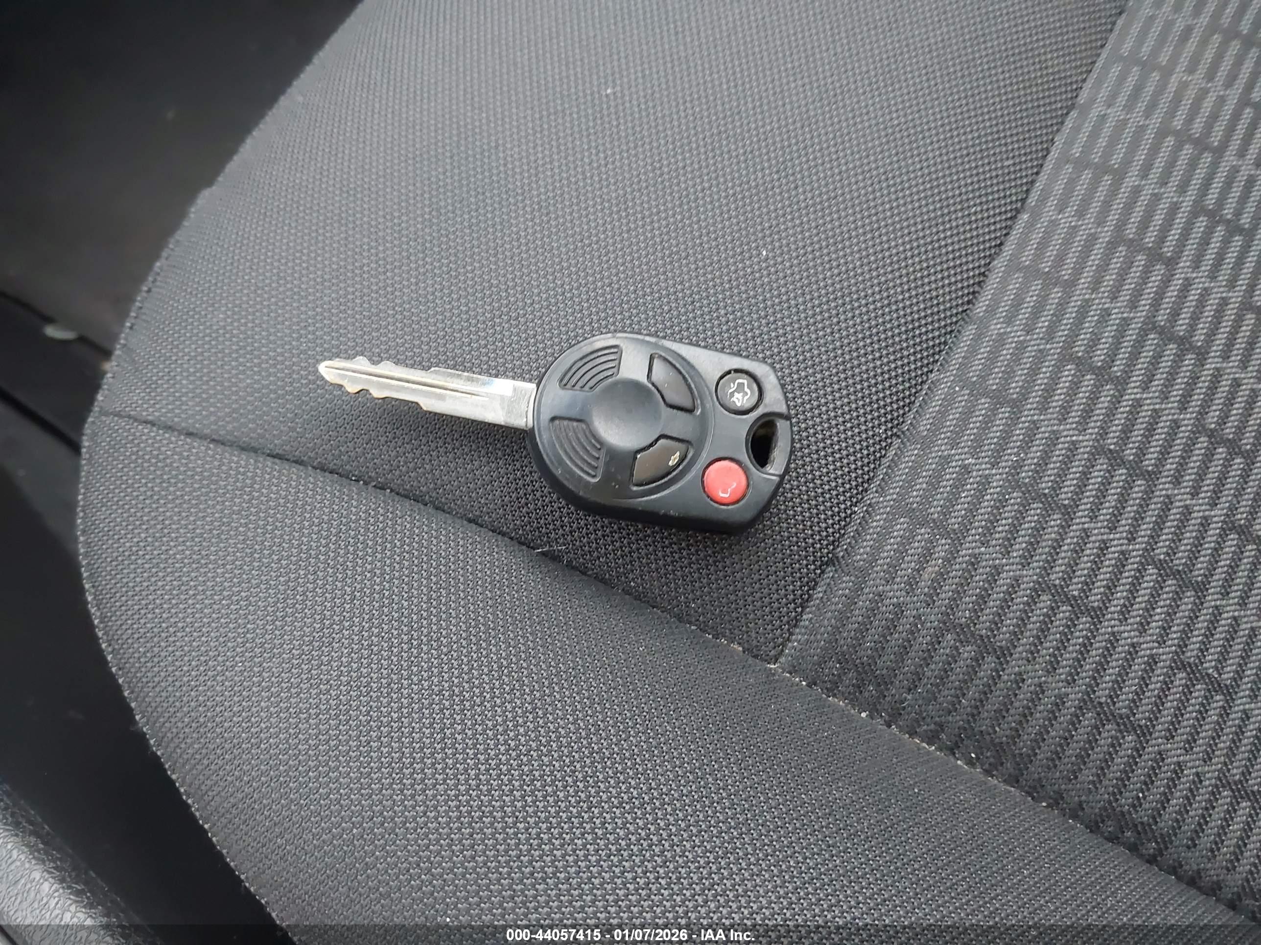 FORD FUSION image 11