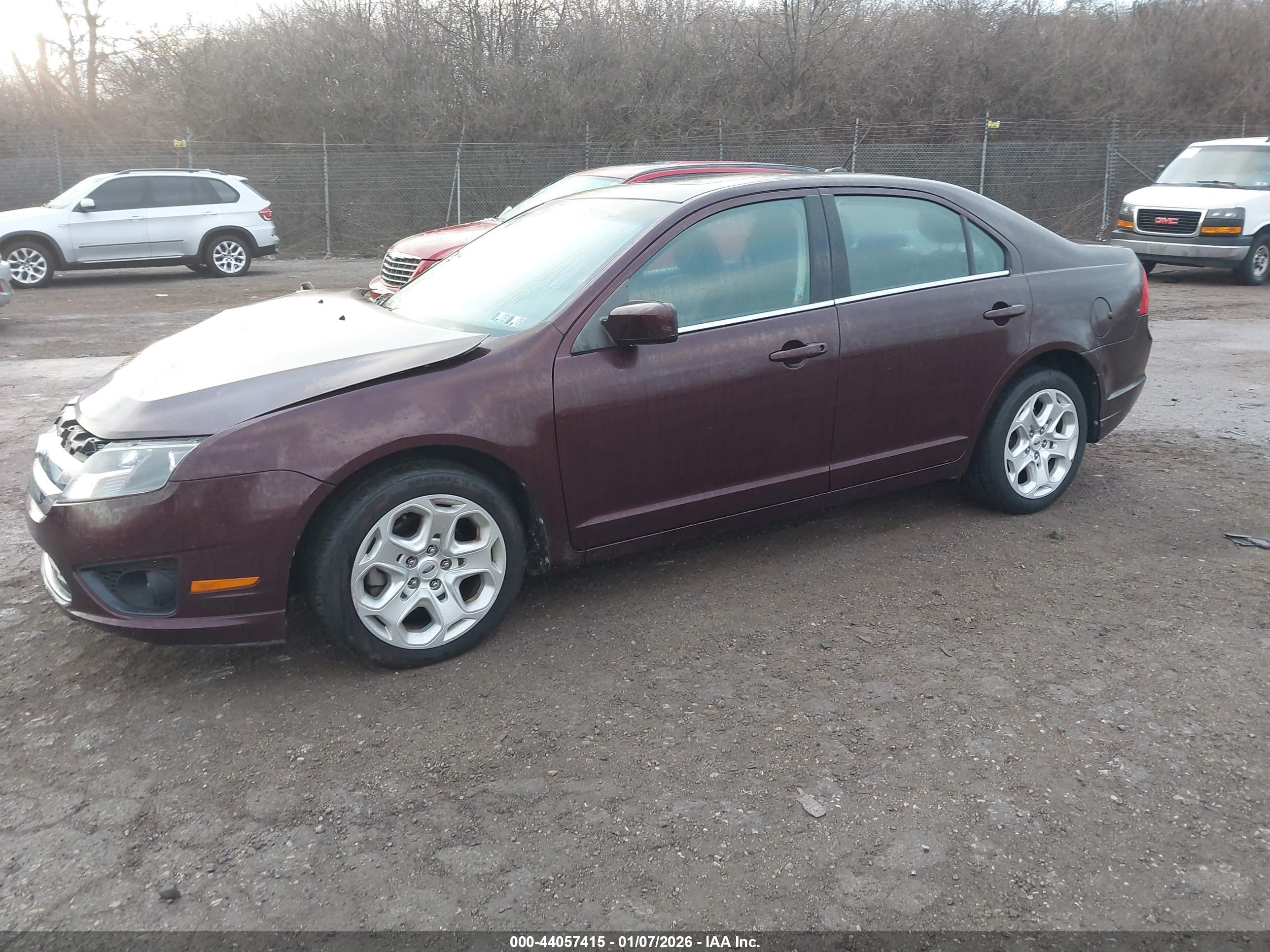 FORD FUSION image 2