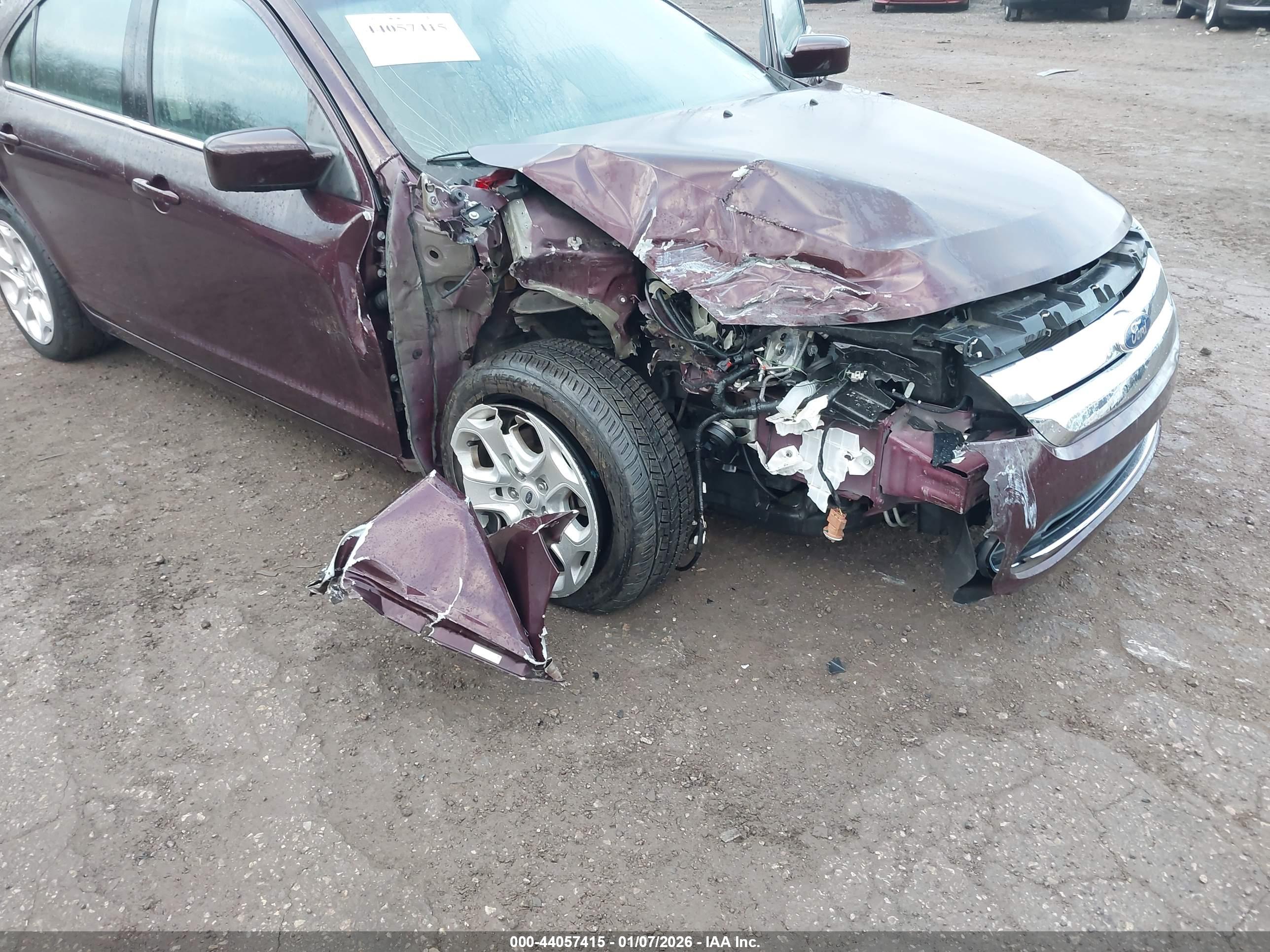 FORD FUSION image 6