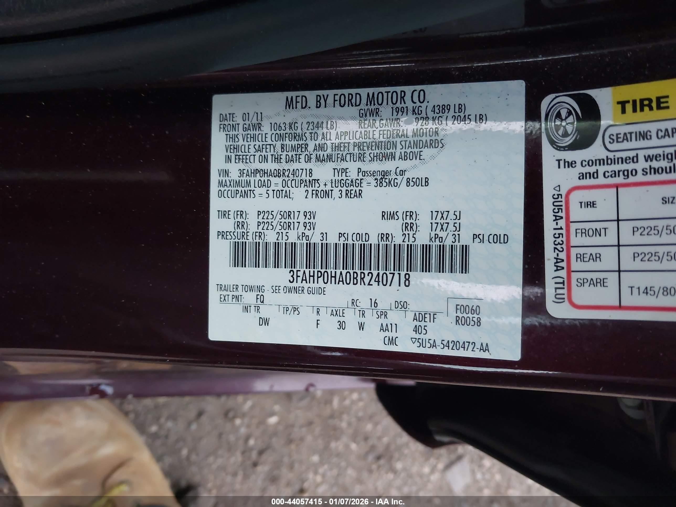 FORD FUSION image 9