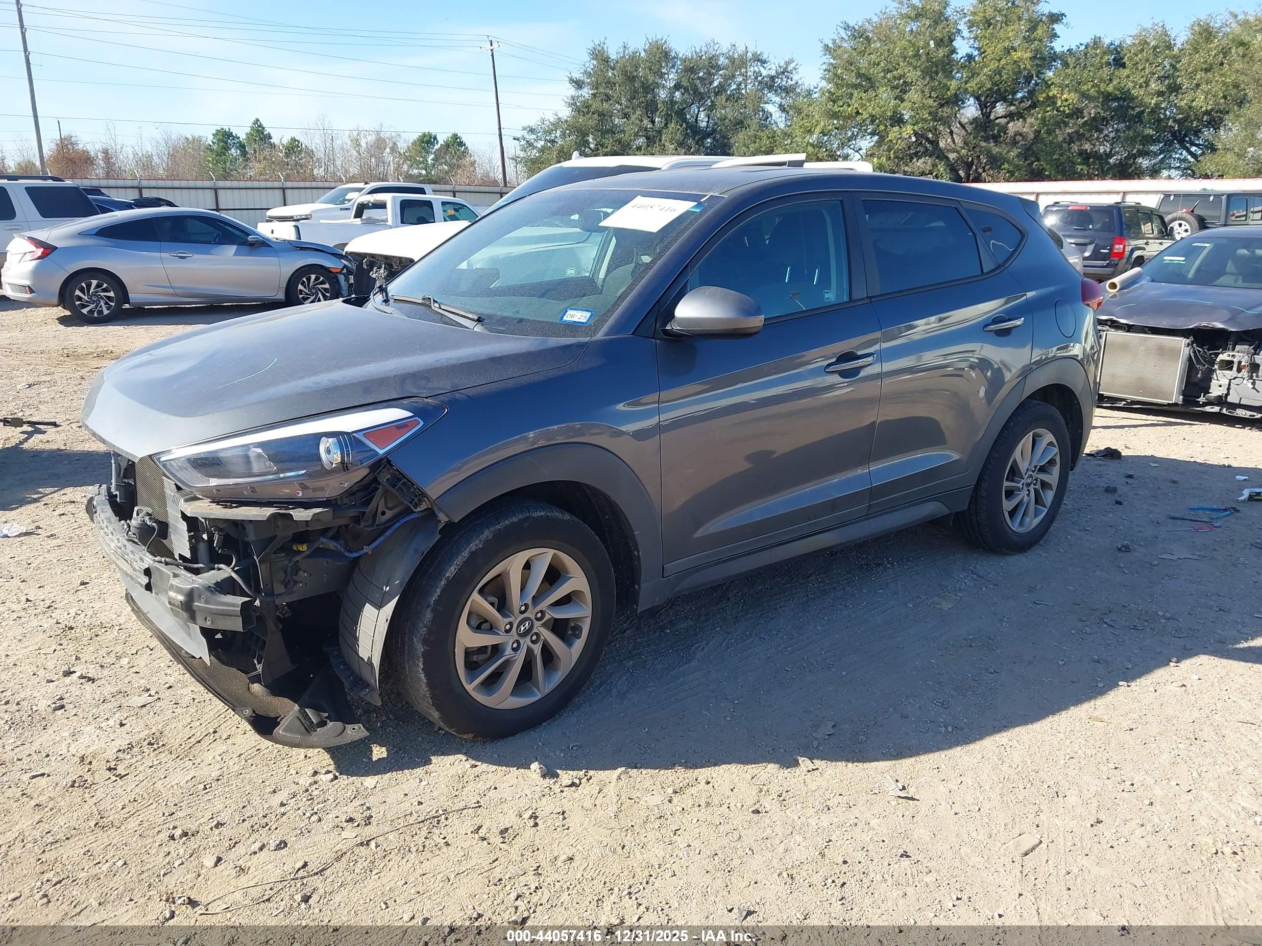 HYUNDAI TUCSON image 2
