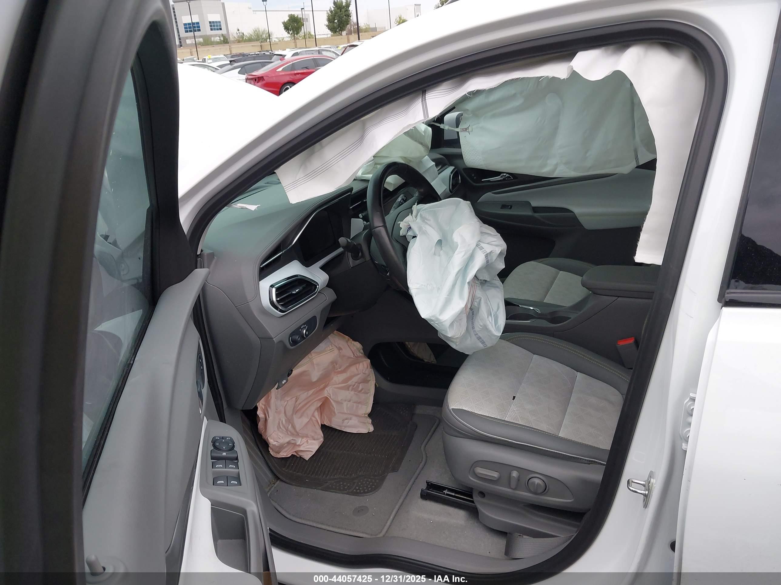 CHEVROLET BOLT image 5