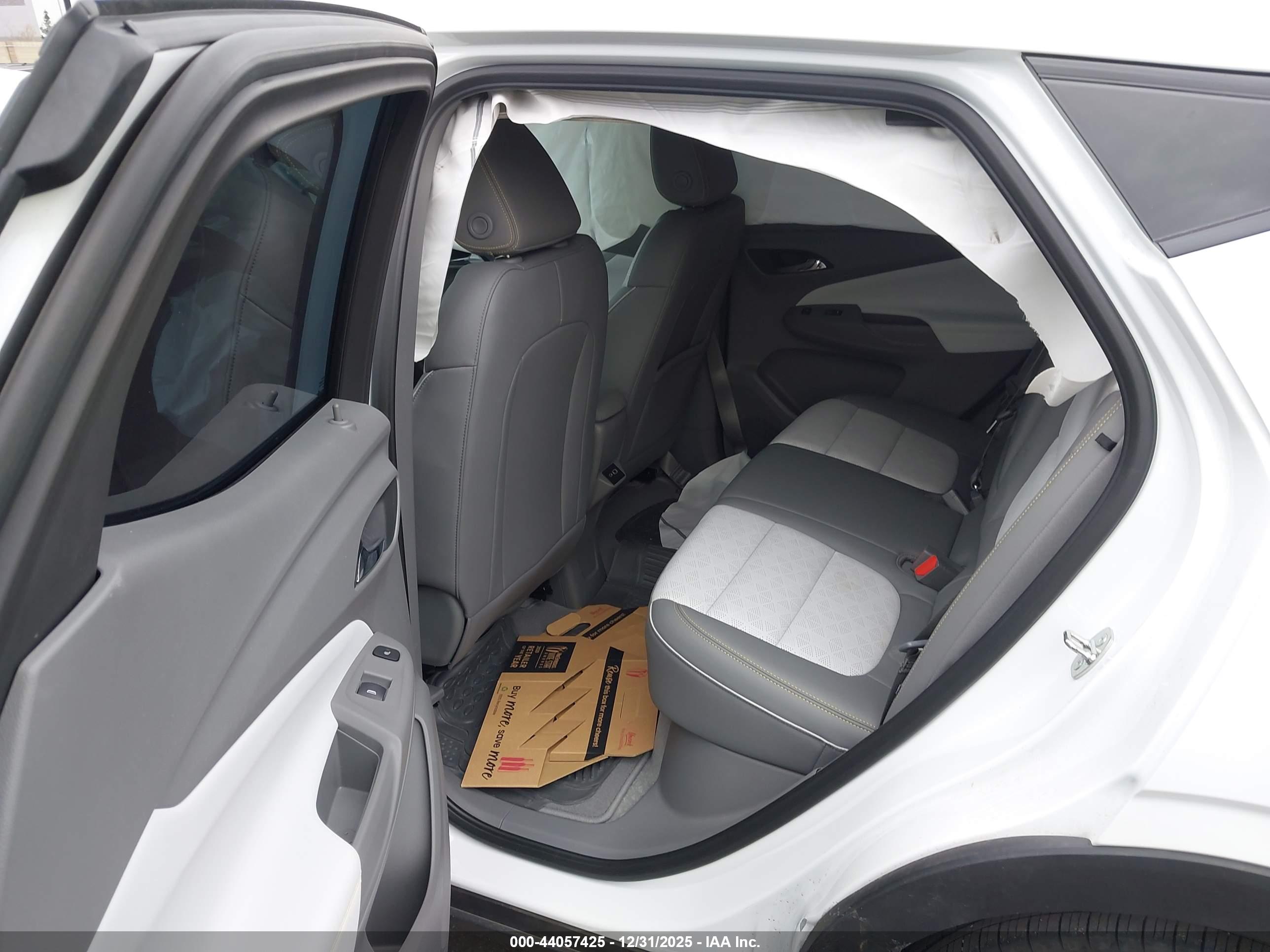 CHEVROLET BOLT image 8