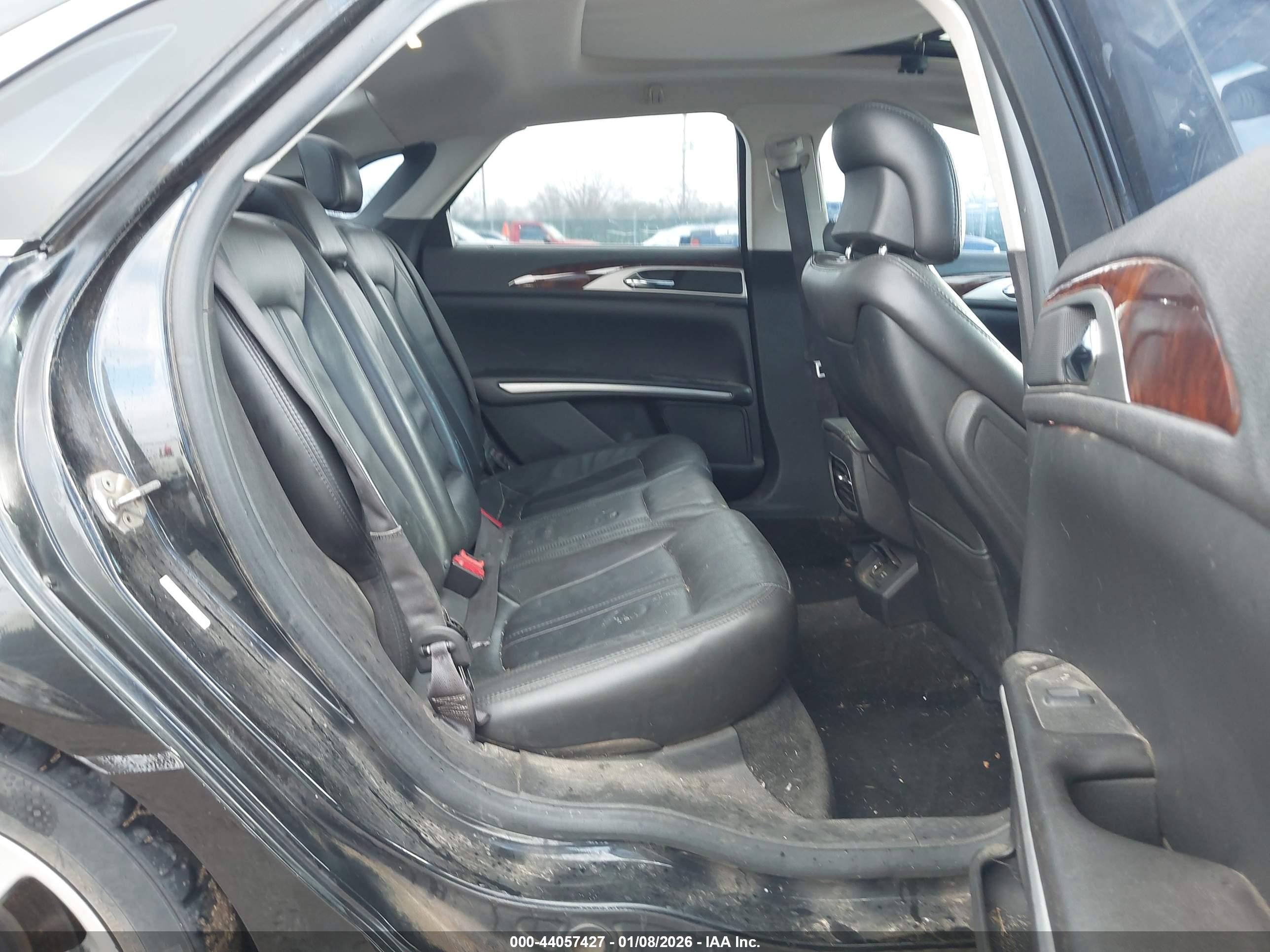 LINCOLN MKZ image 8