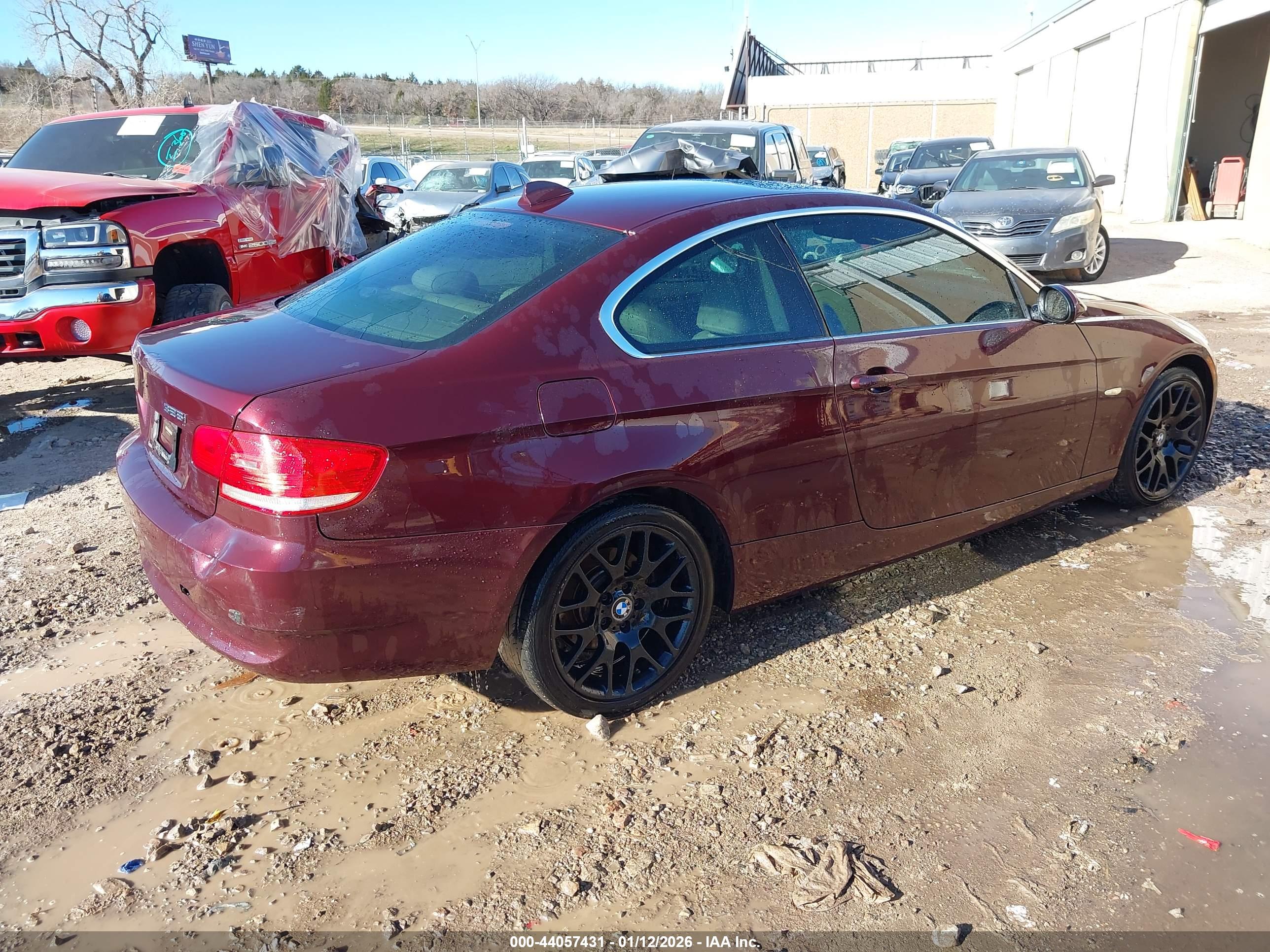 BMW 328I image 4