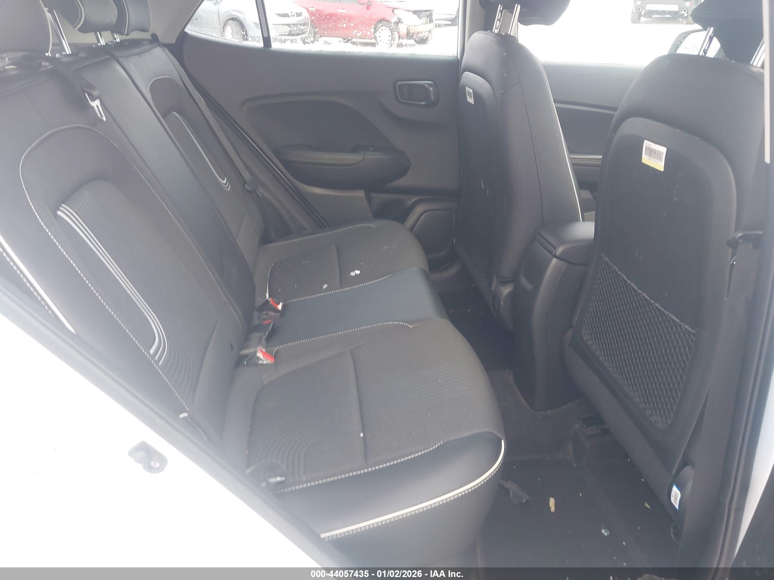 HYUNDAI VENUE image 8