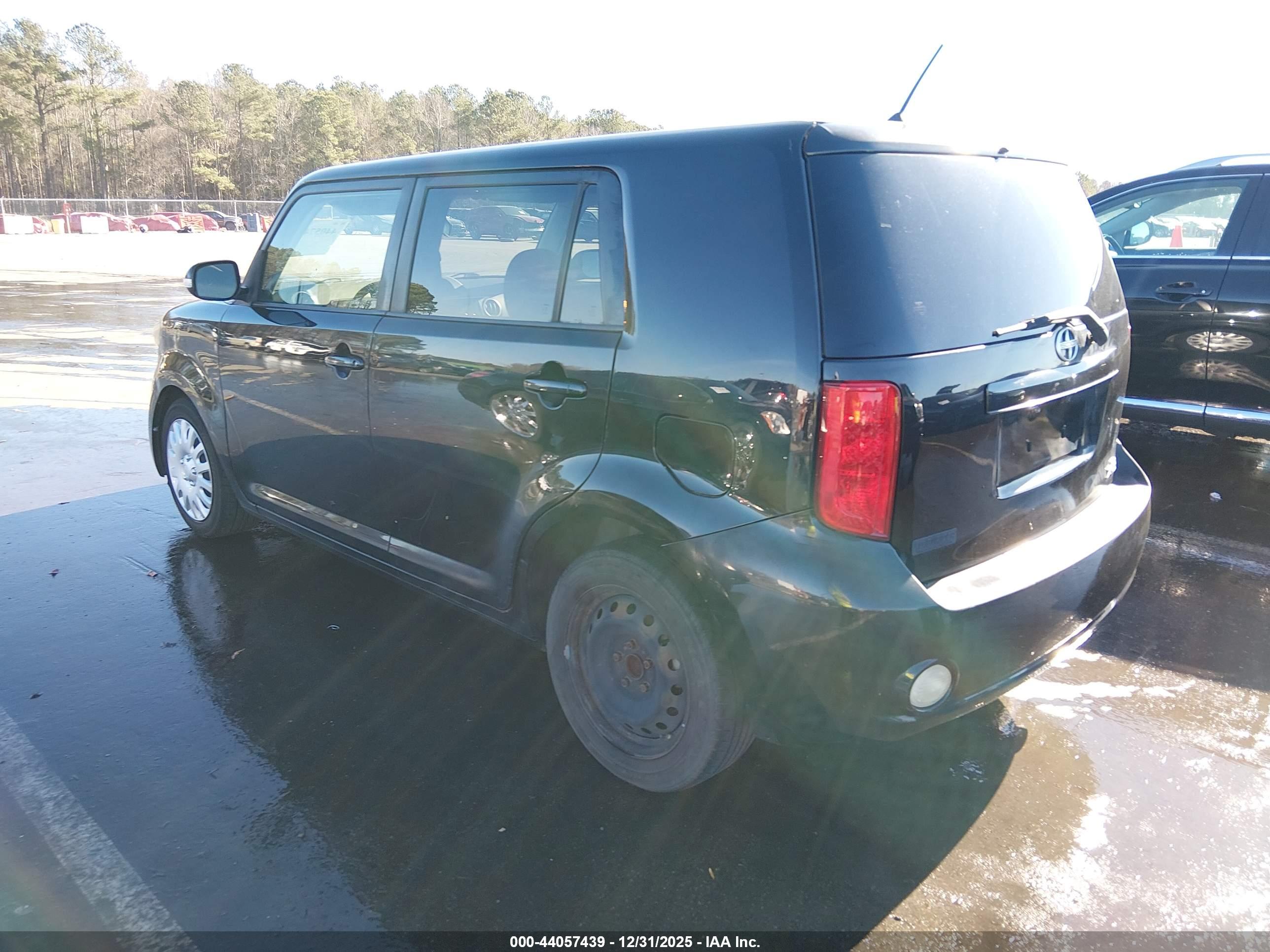 SCION XB image 3