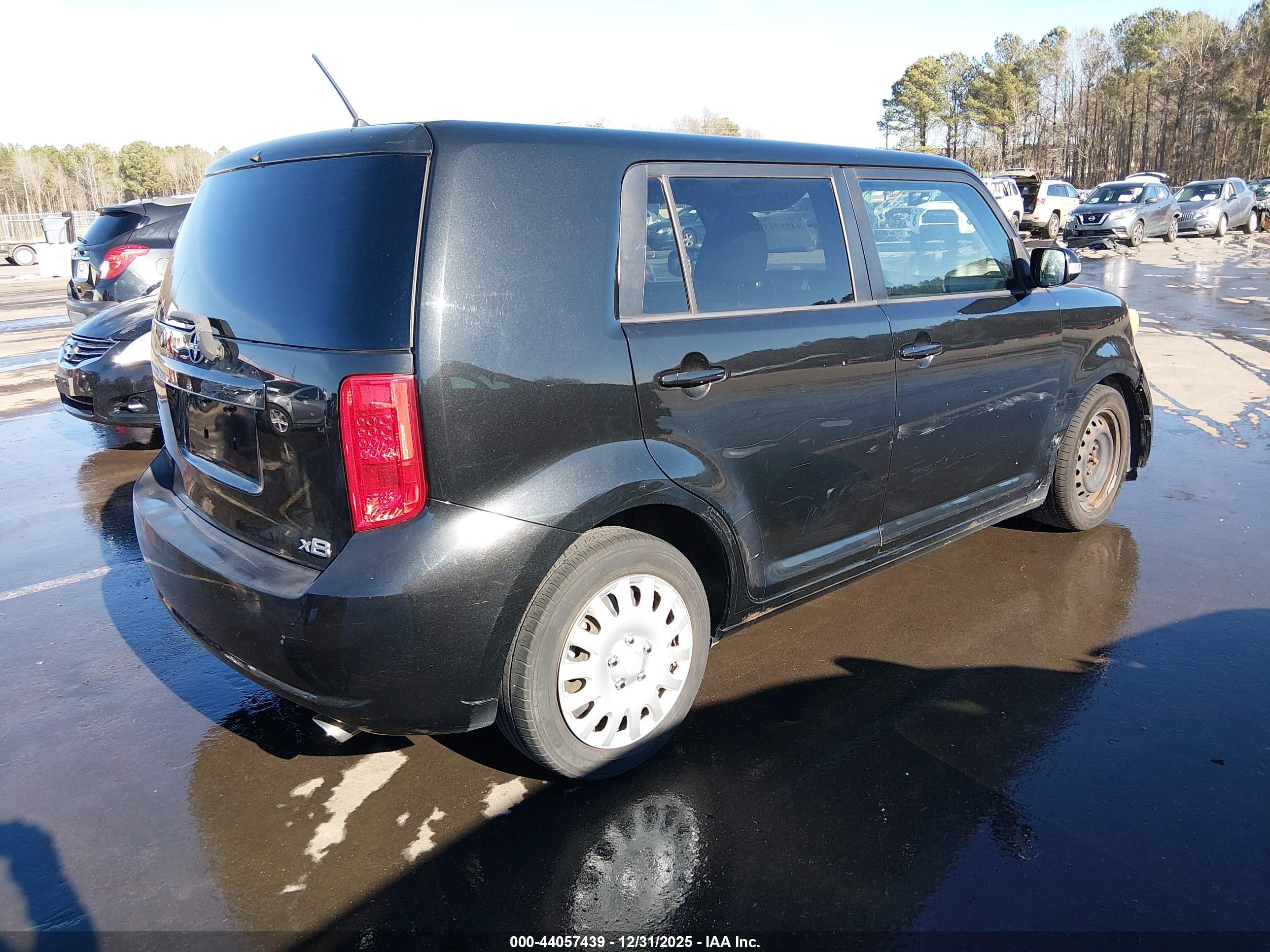 SCION XB image 4