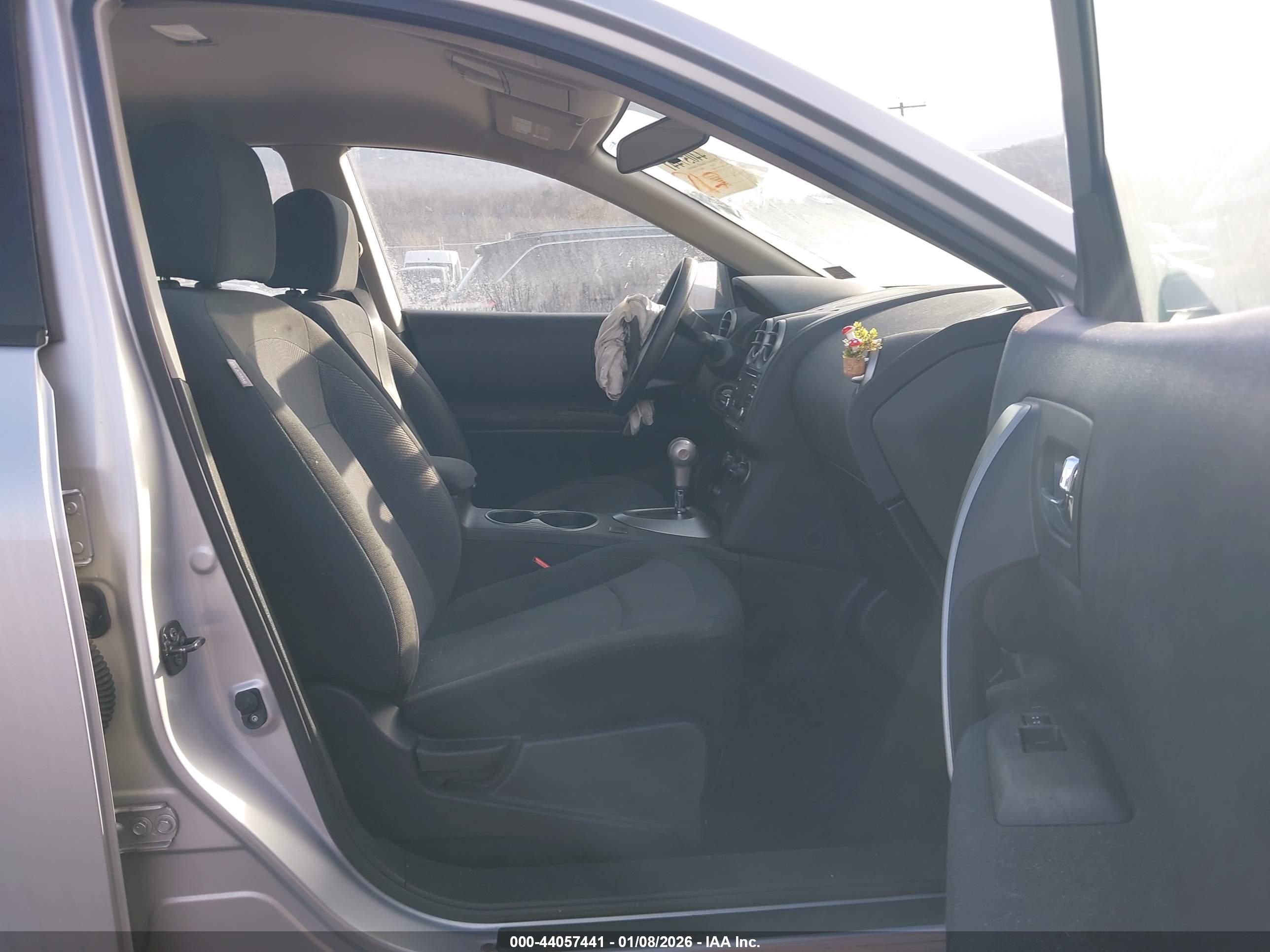 NISSAN ROGUE image 5