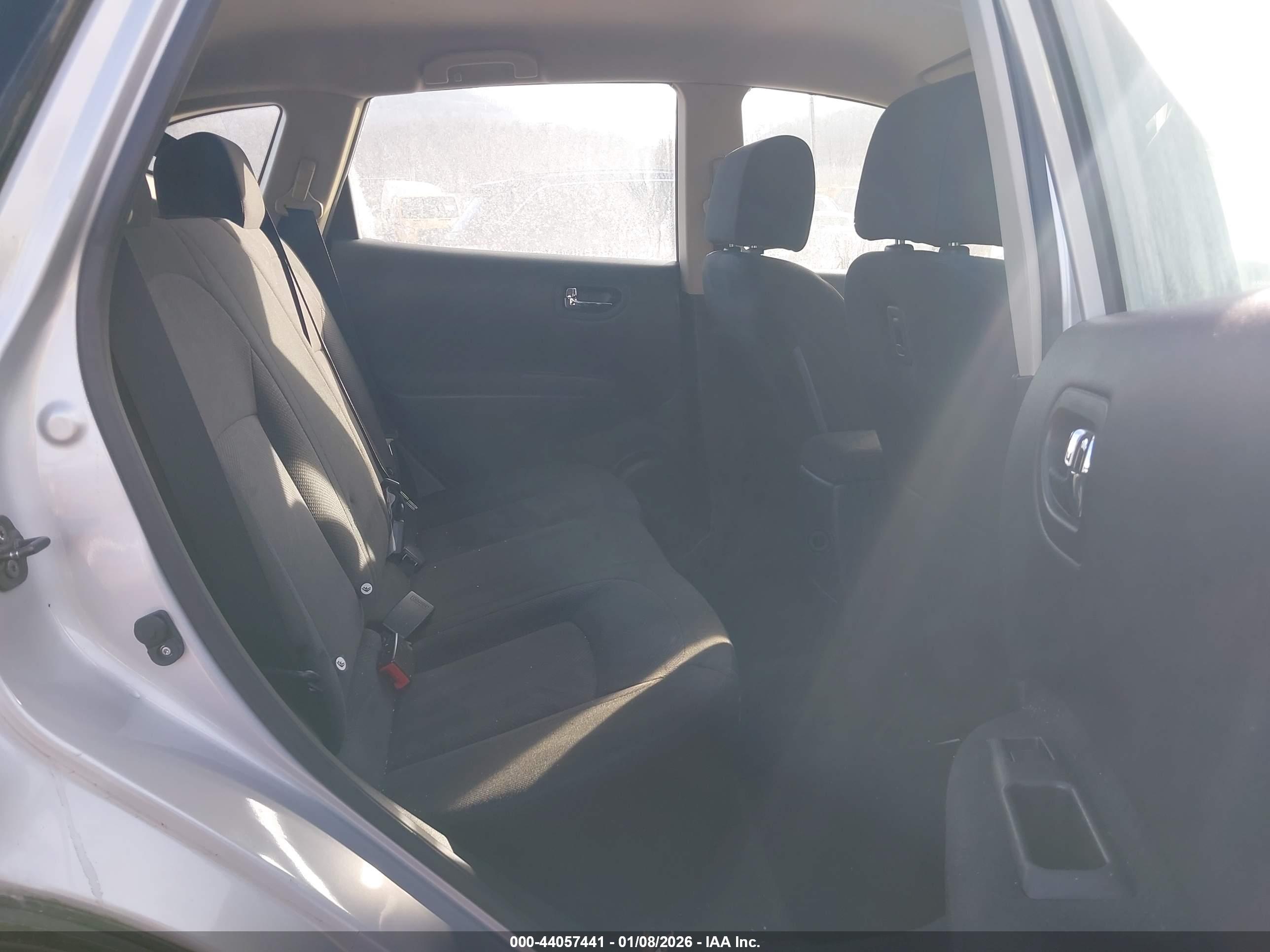 NISSAN ROGUE image 8