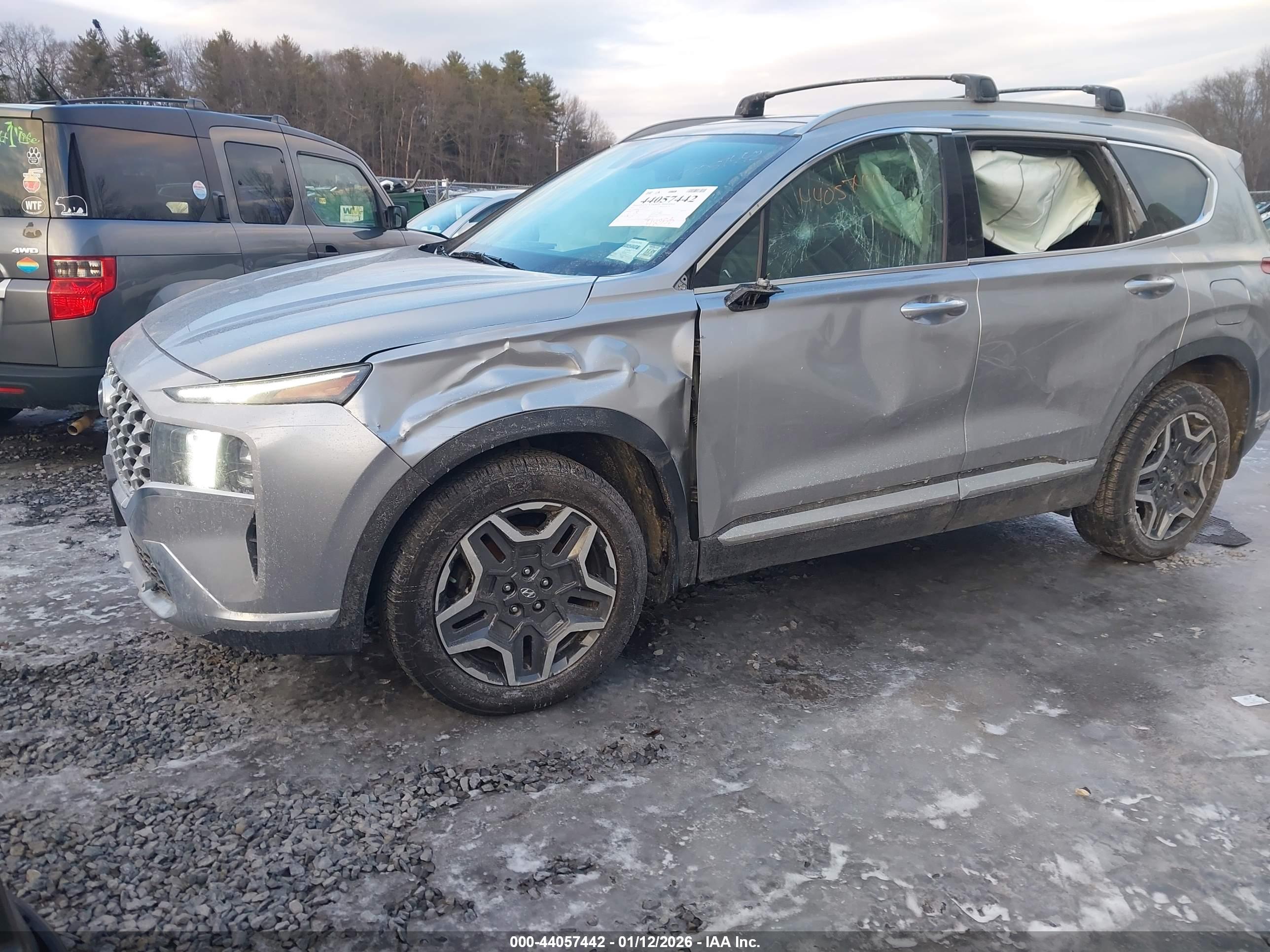 HYUNDAI SANTA image 2