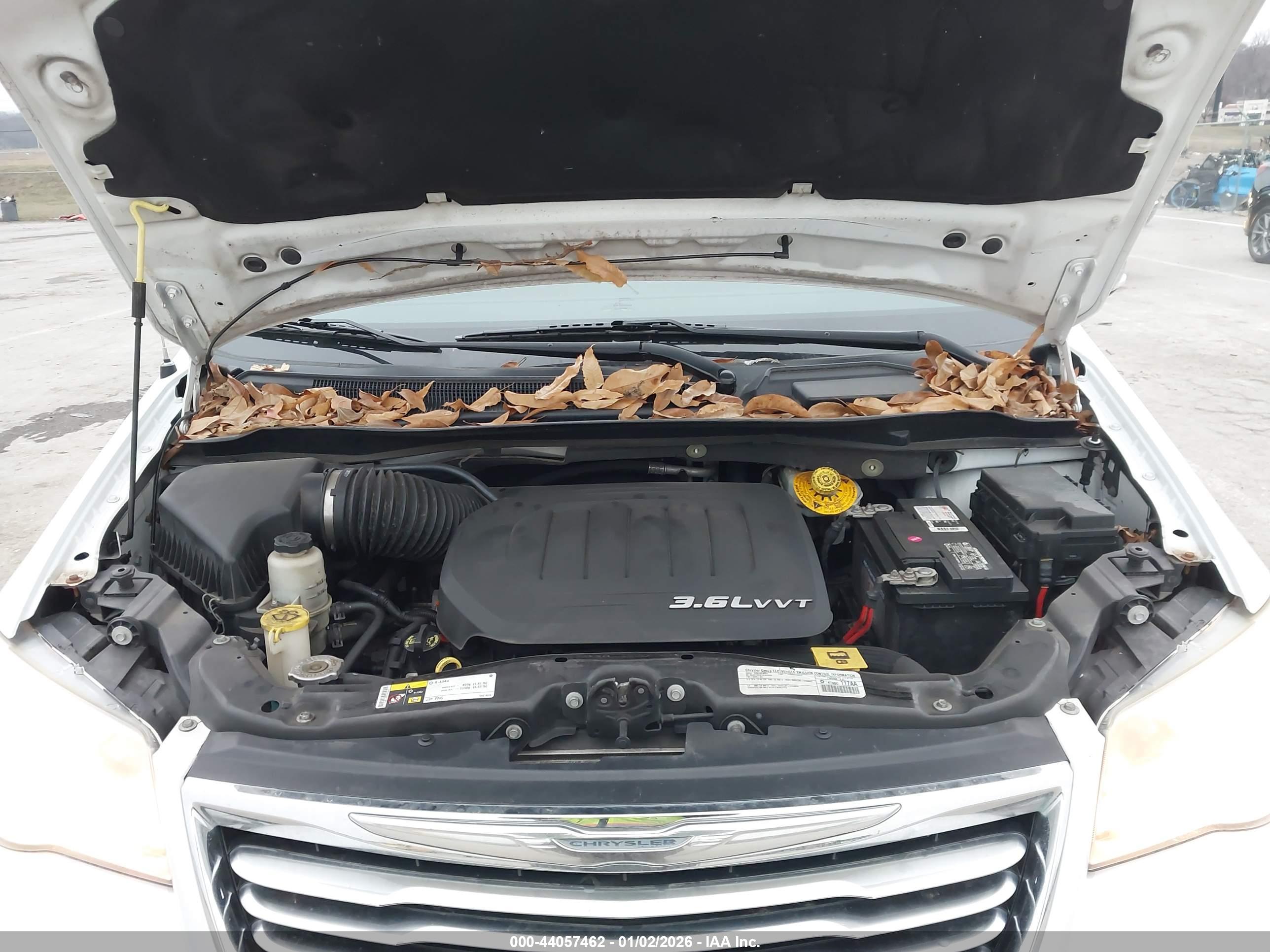 CHRYSLER TOWN image 10