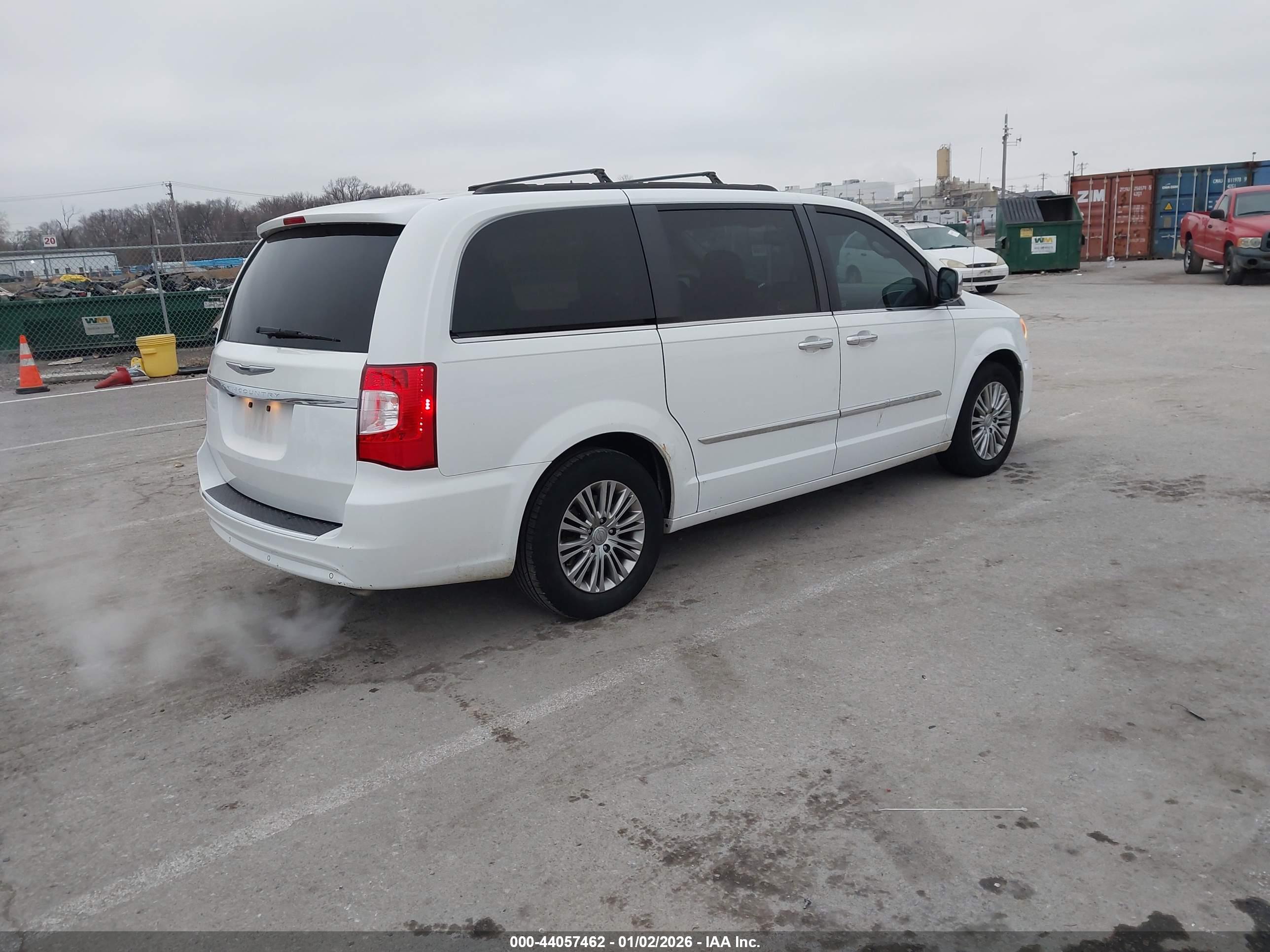 CHRYSLER TOWN image 4