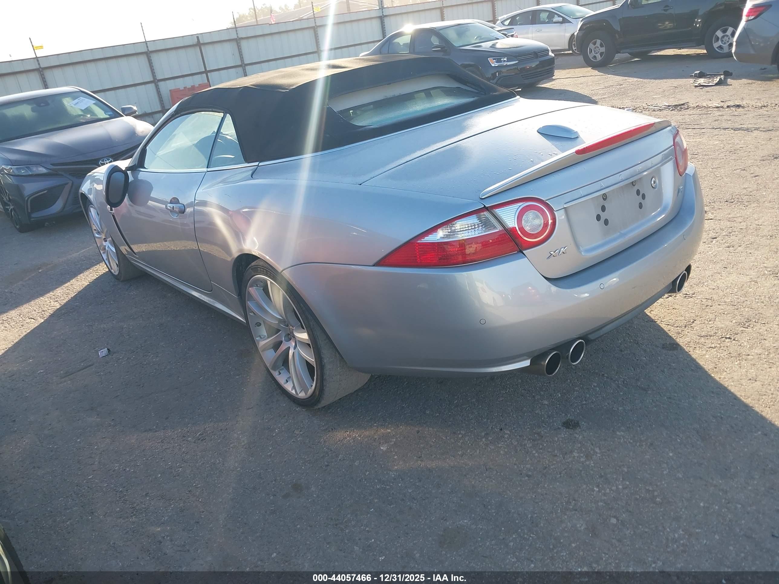 JAGUAR XKR image 3