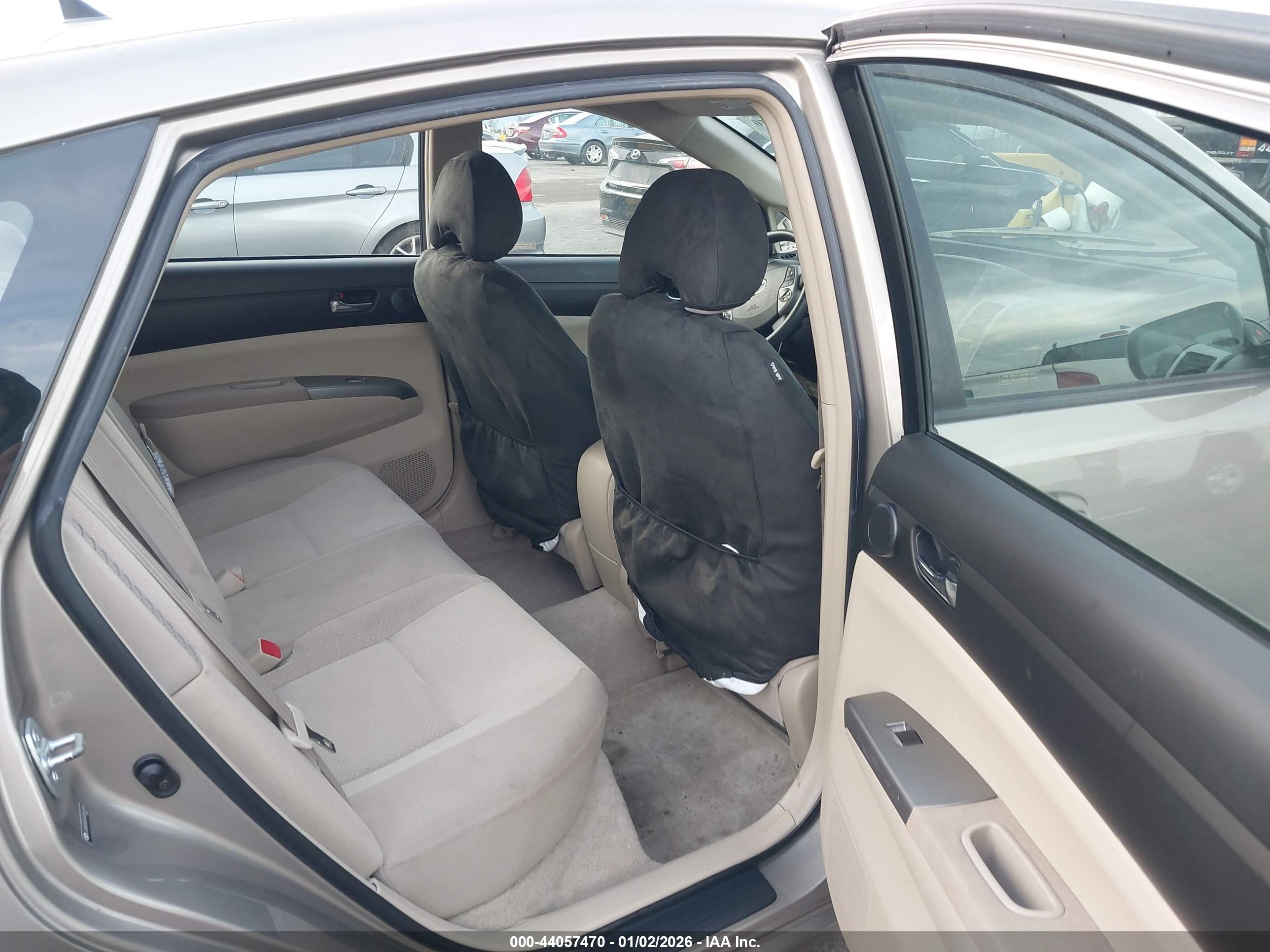 TOYOTA PRIUS image 8