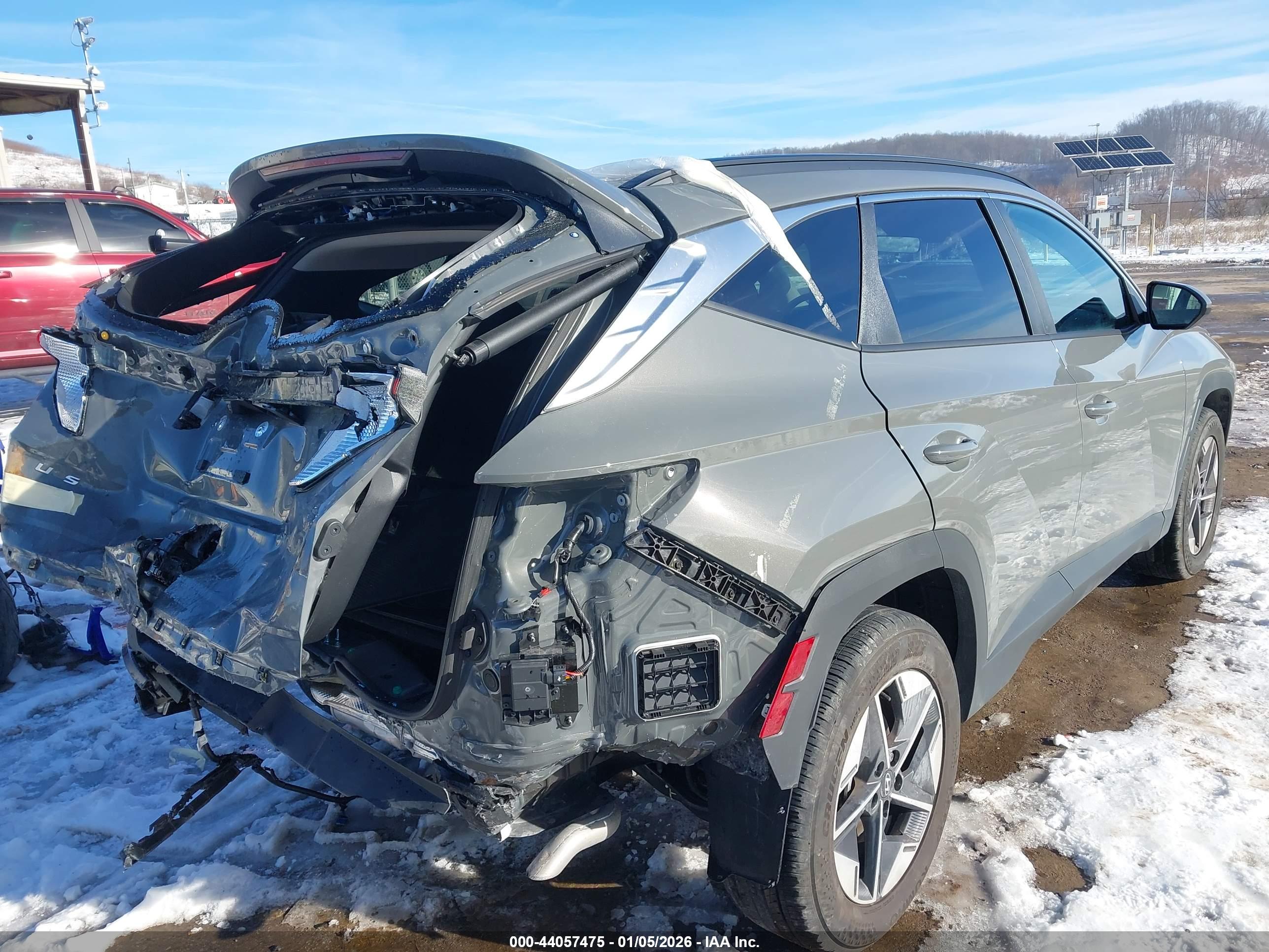 HYUNDAI TUCSON image 4