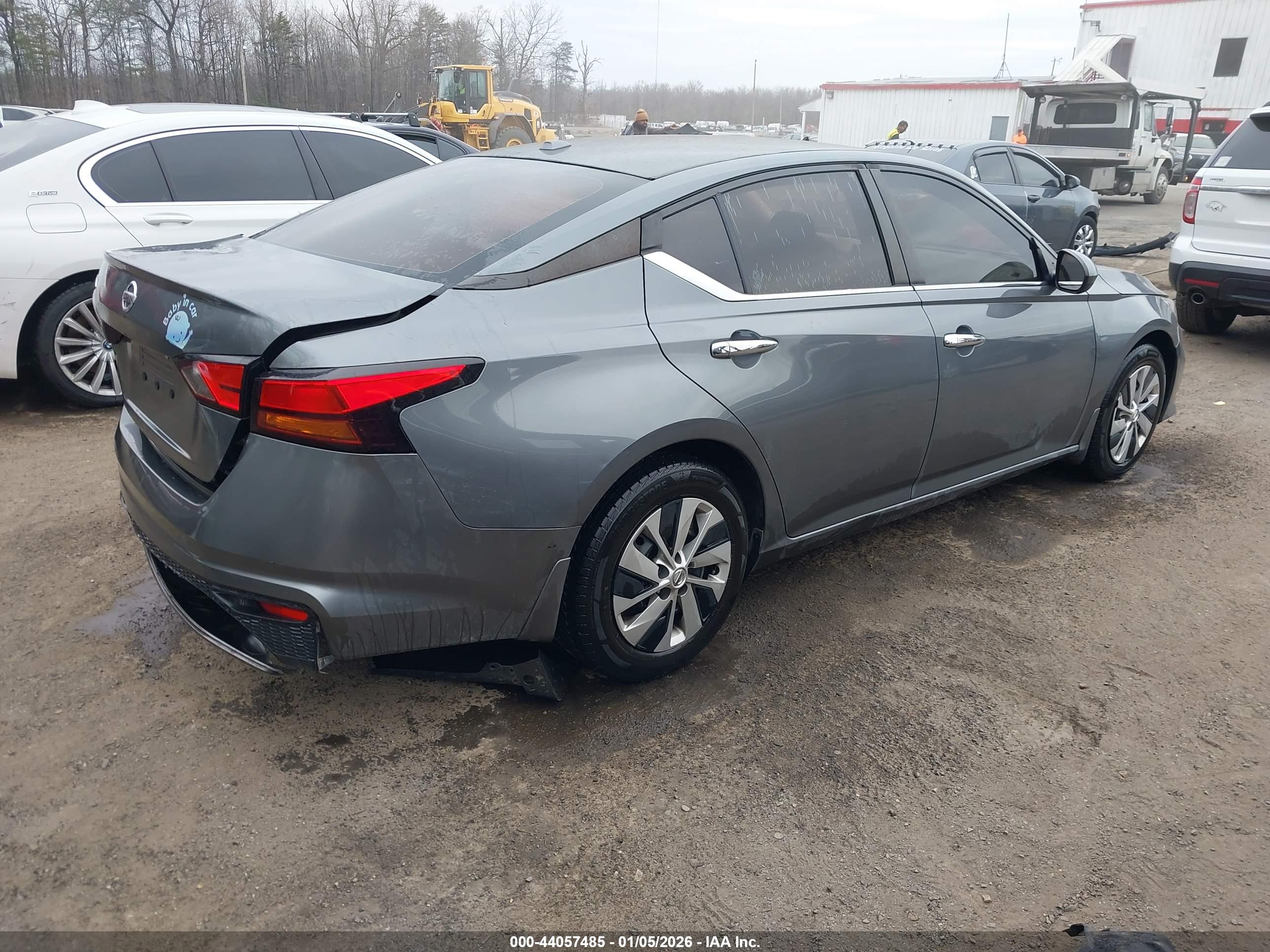 NISSAN ALTIMA image 4