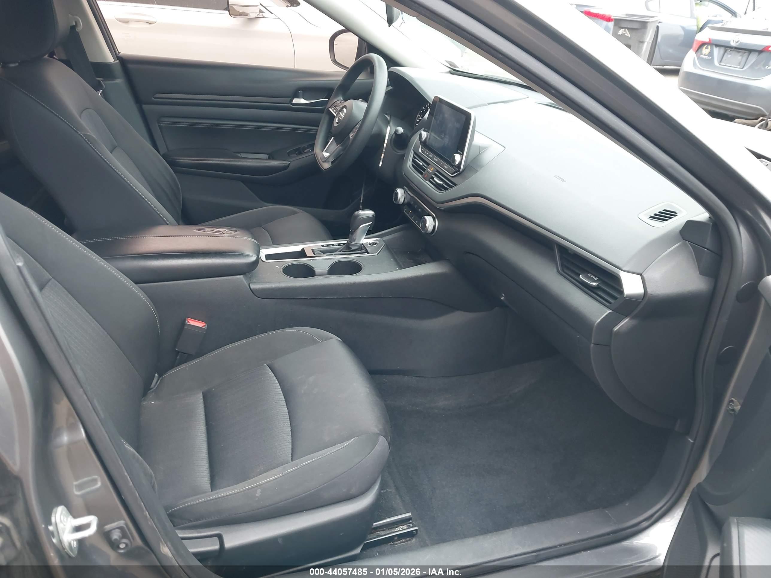 NISSAN ALTIMA image 5
