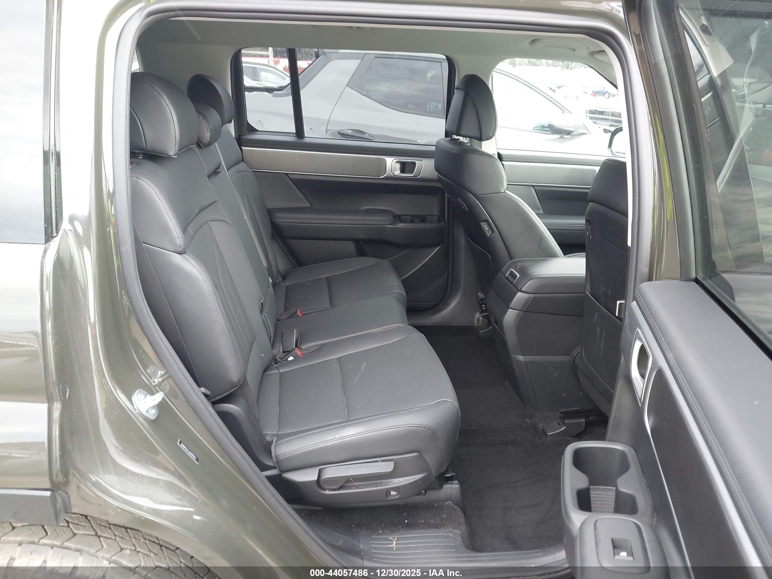 HYUNDAI SANTA image 8