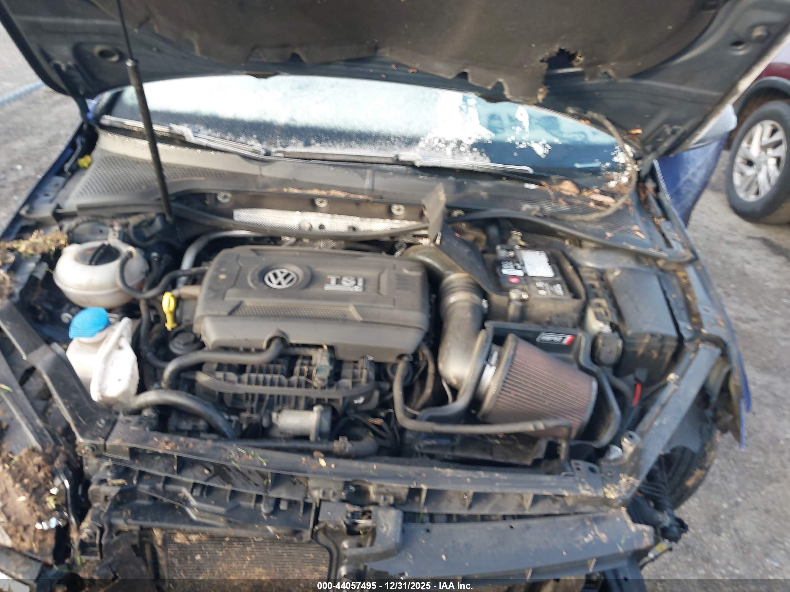 VOLKSWAGEN GOLF image 10