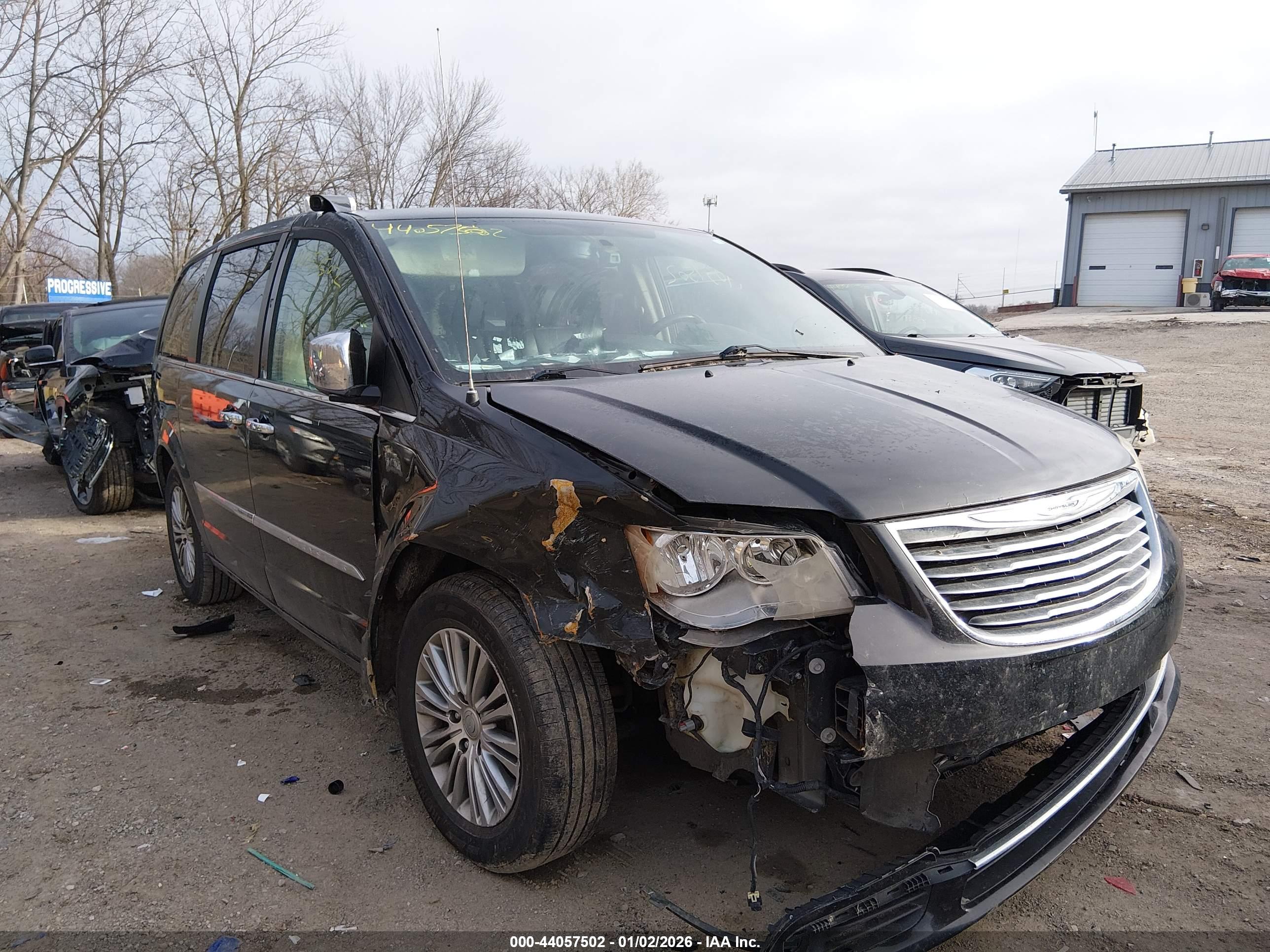 CHRYSLER TOWN image 6