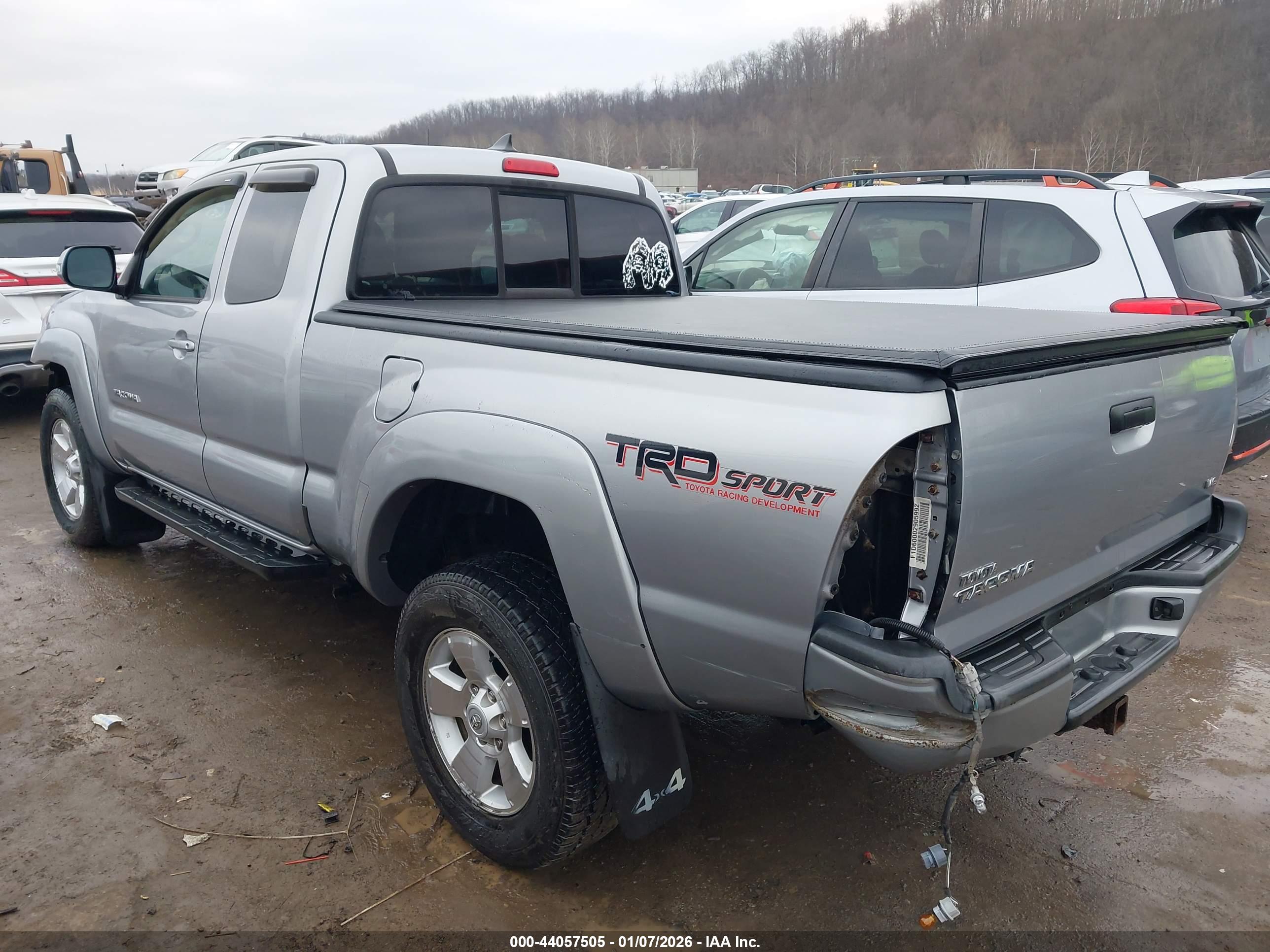 TOYOTA TACOMA image 3