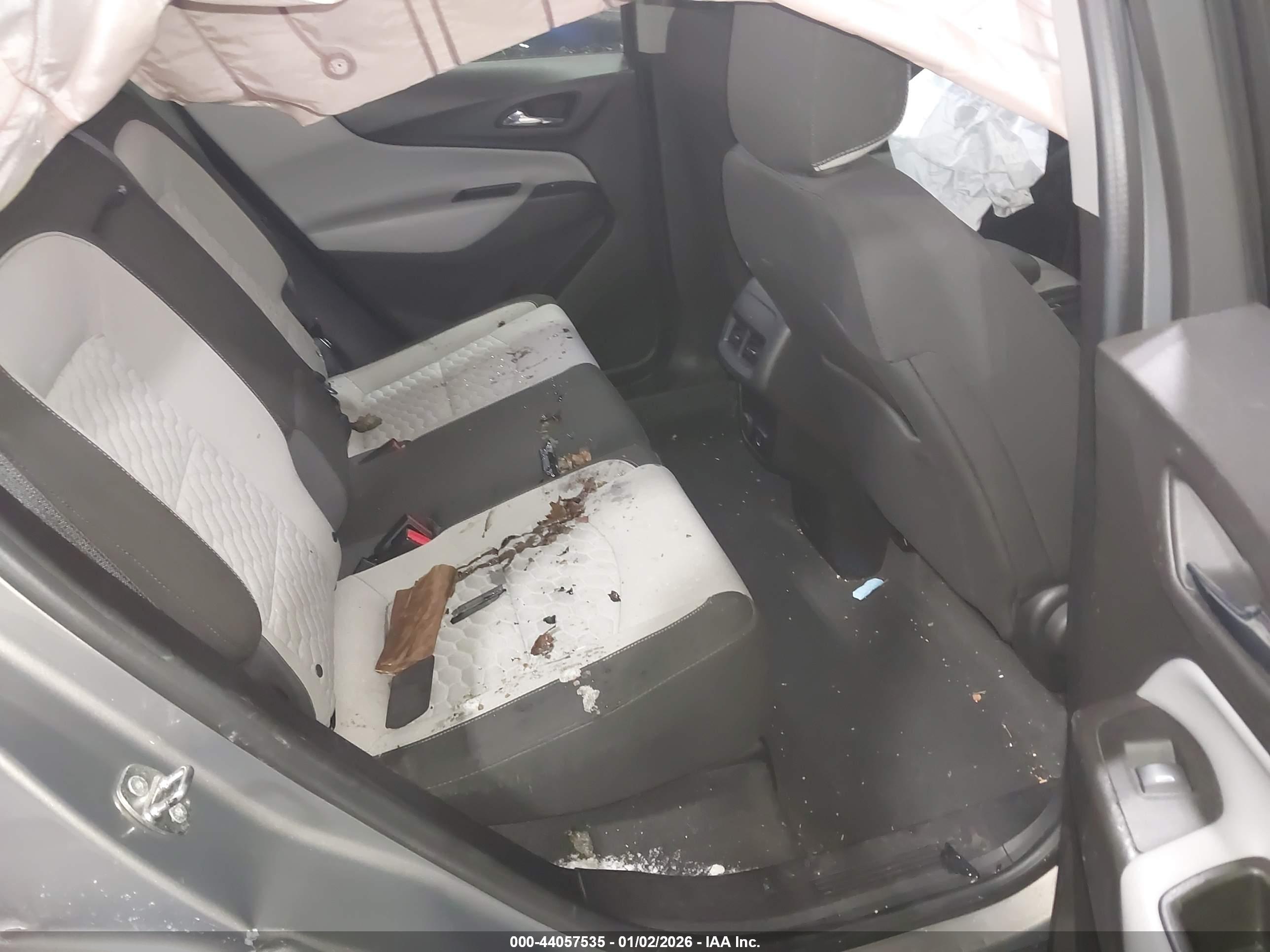 CHEVROLET EQUINOX image 8