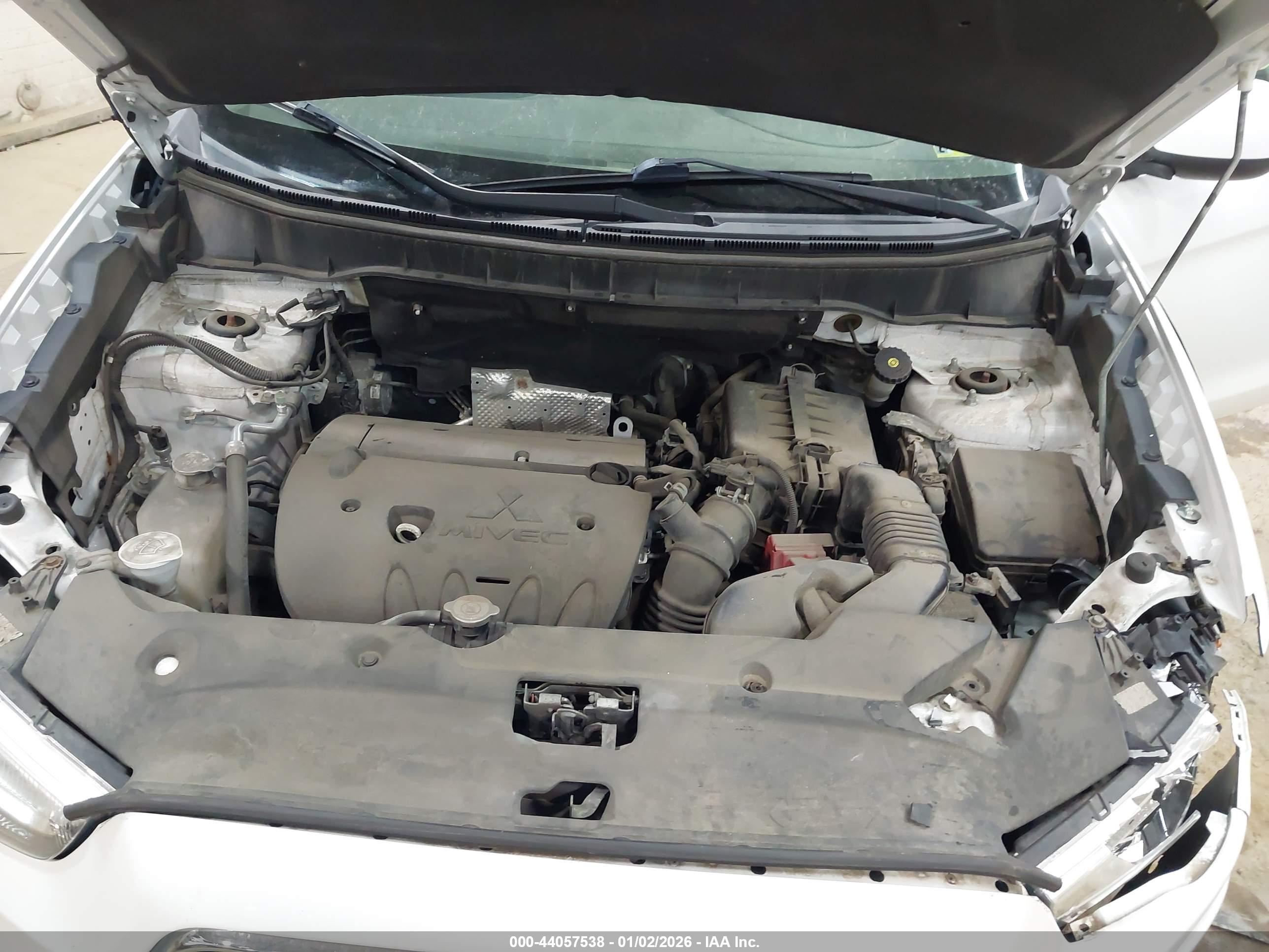 MITSUBISHI OUTLANDER image 10