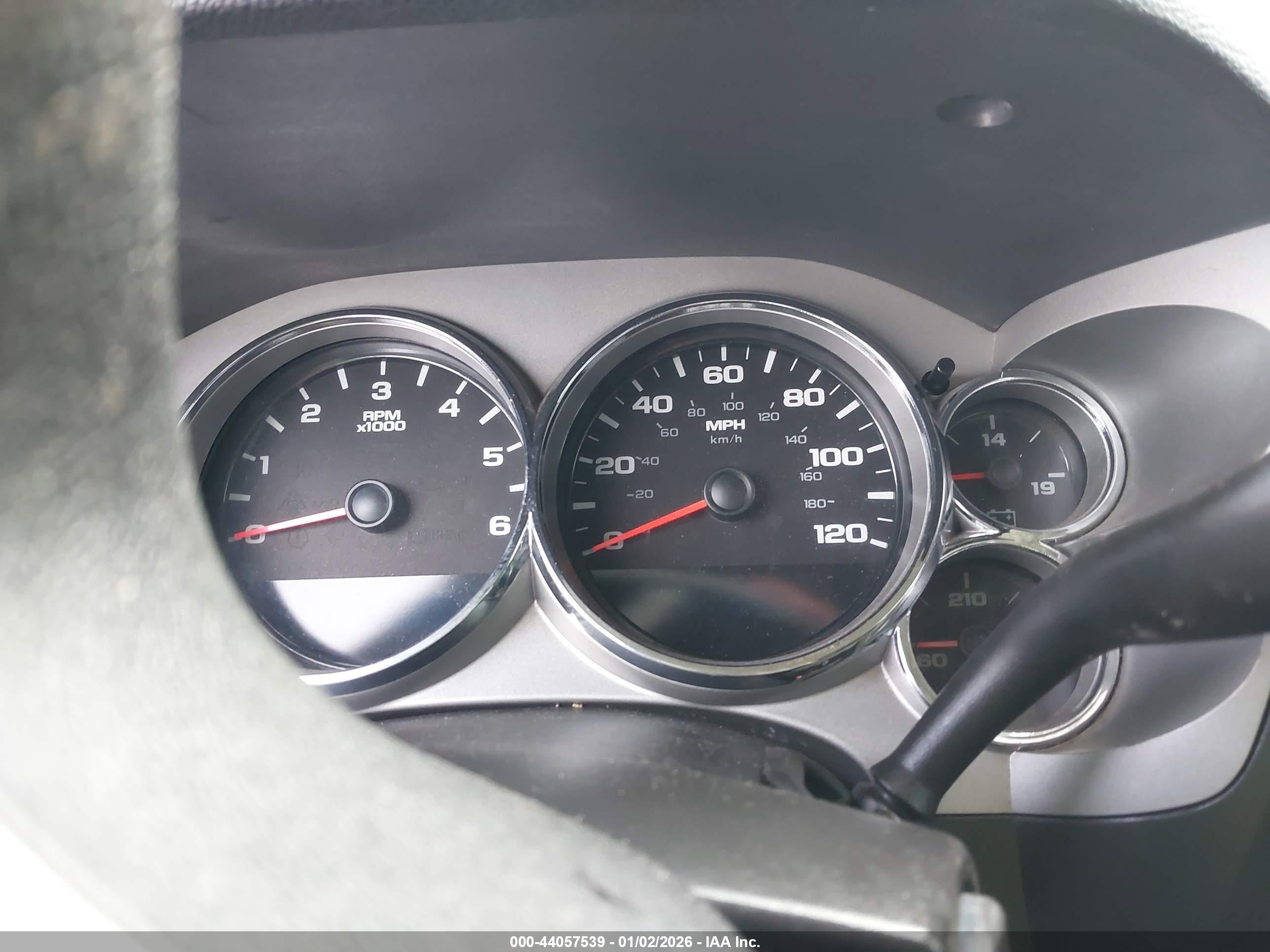 CHEVROLET SILVERADO image 7