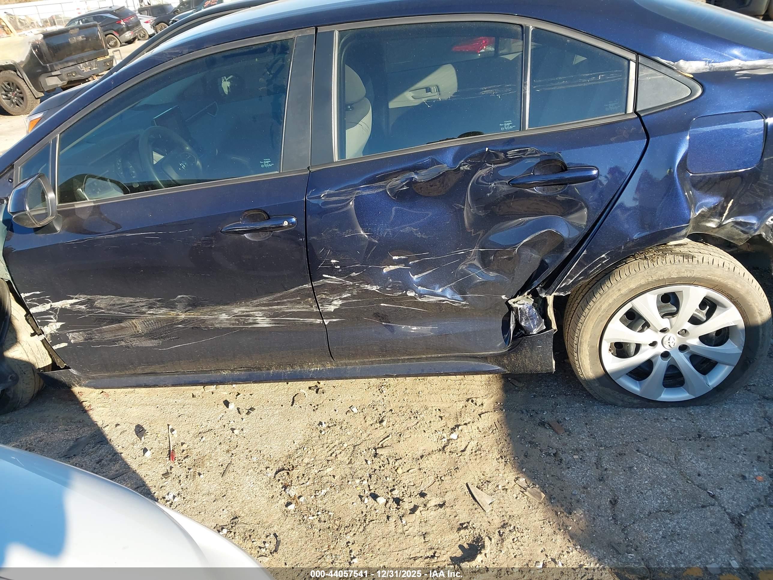 TOYOTA COROLLA image 6
