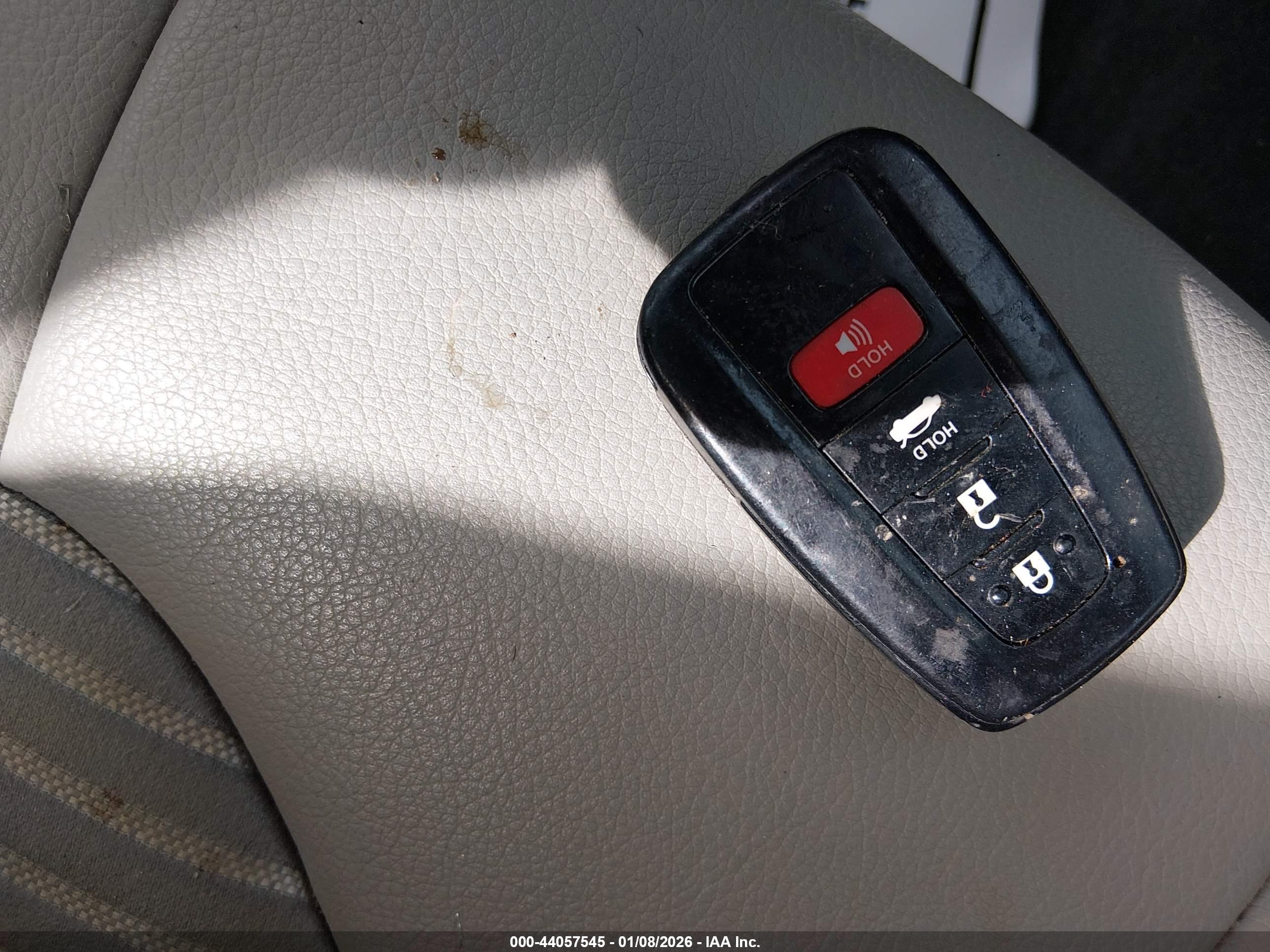 TOYOTA CAMRY image 11