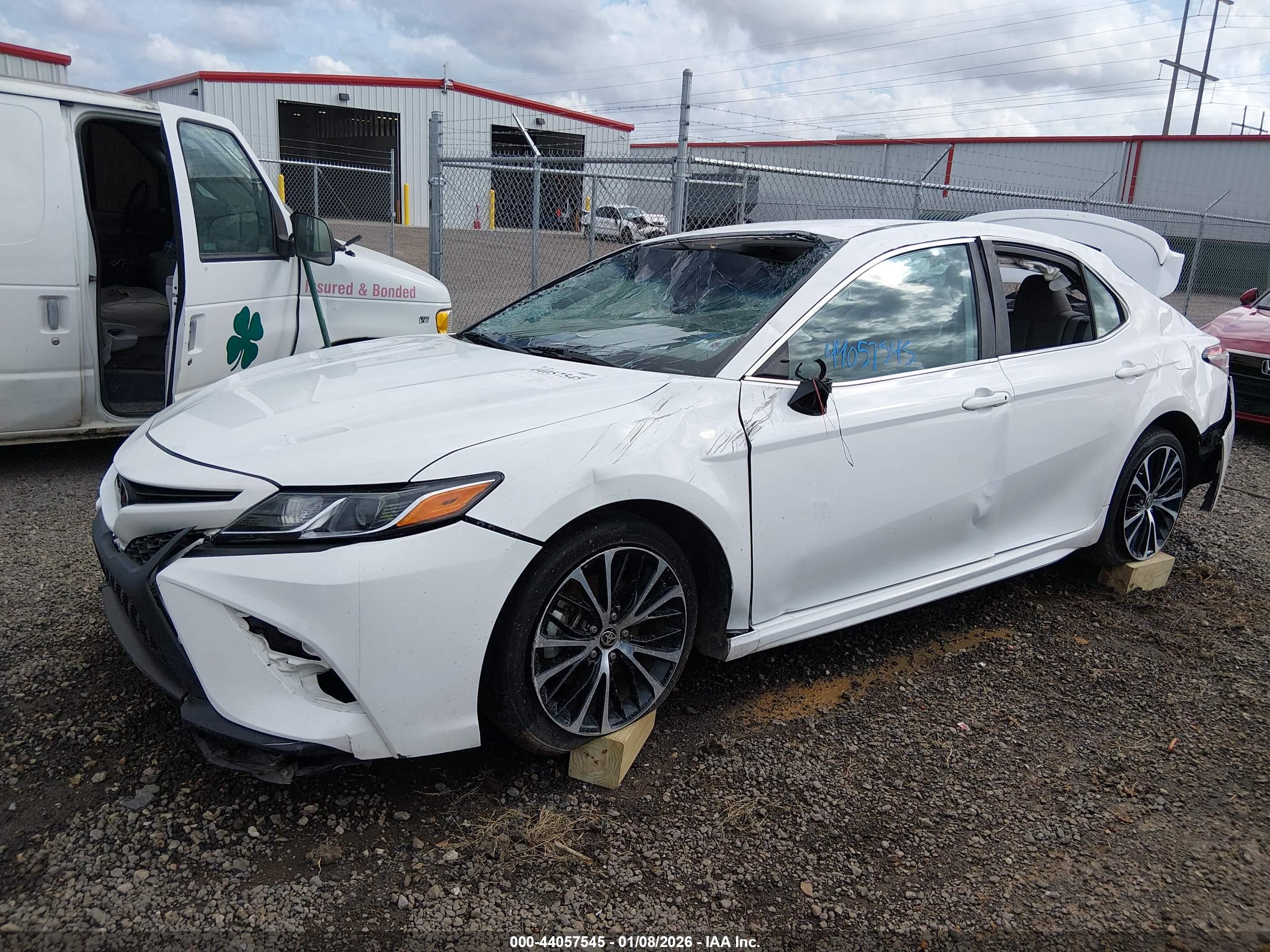 TOYOTA CAMRY image 6